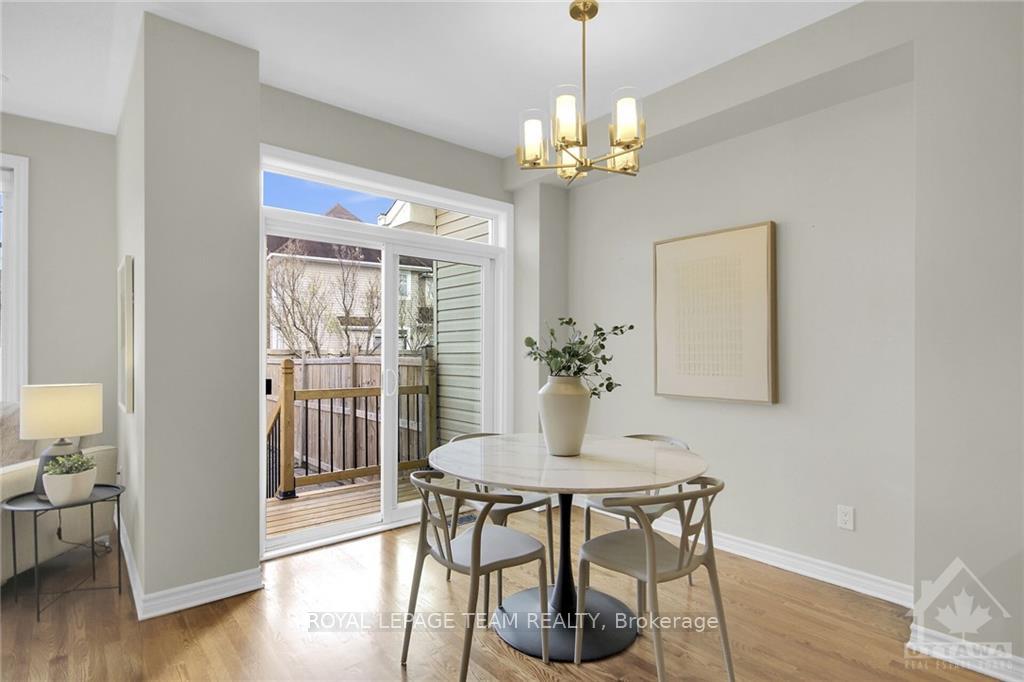 Photo 6 of 368 Horseshoe Crescent, Ottawa, Stittsville (North) — HOMEH