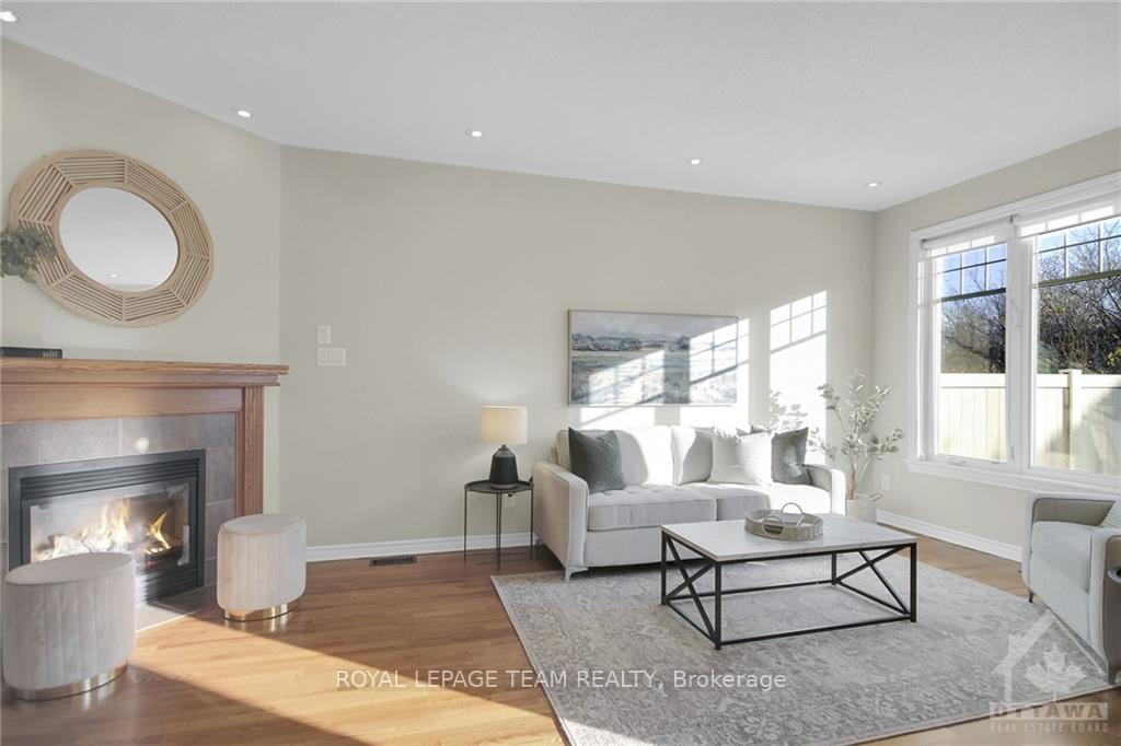 Photo 9 of 368 Horseshoe Crescent, Ottawa, Stittsville (North) — HOMEH