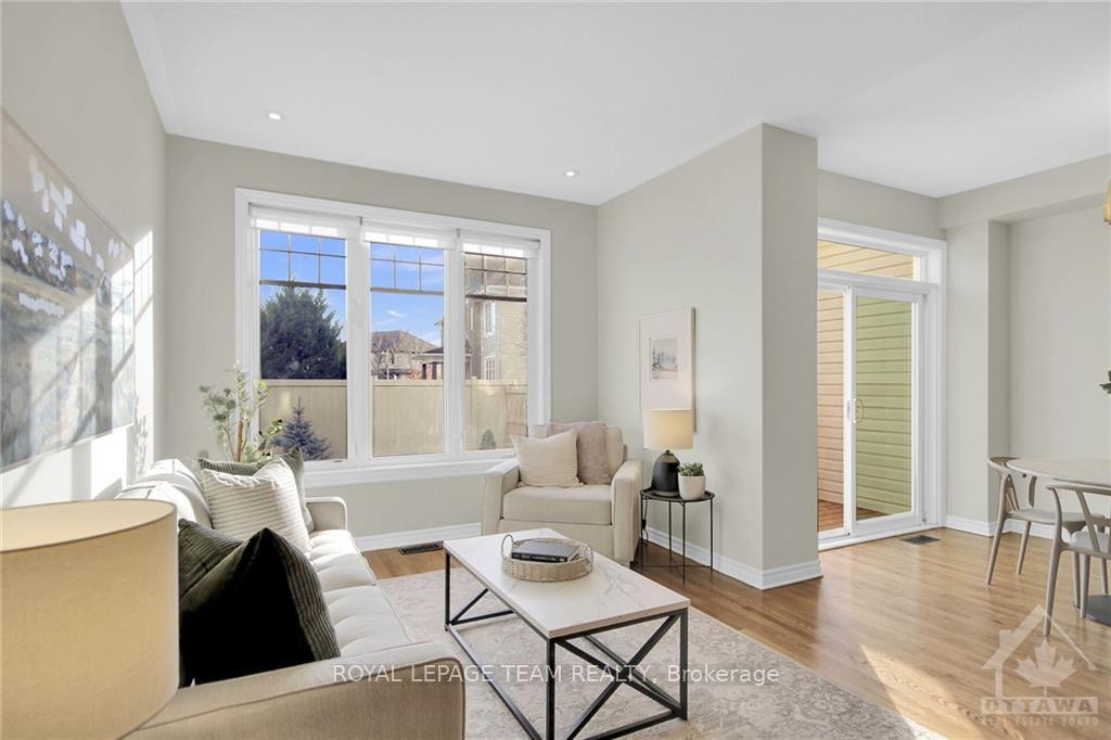 Photo 12 of 368 Horseshoe Crescent, Ottawa, Stittsville (North) — HOMEH