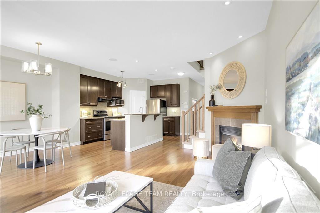 Photo 13 of 368 Horseshoe Crescent, Ottawa, Stittsville (North) — HOMEH