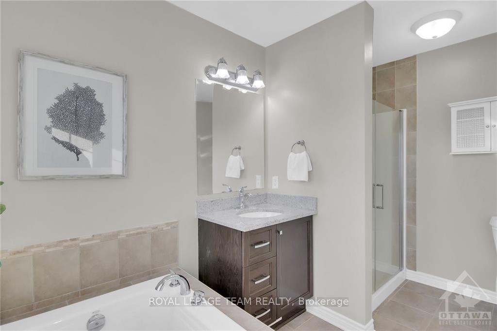 Photo 17 of 368 Horseshoe Crescent, Ottawa, Stittsville (North) — HOMEH