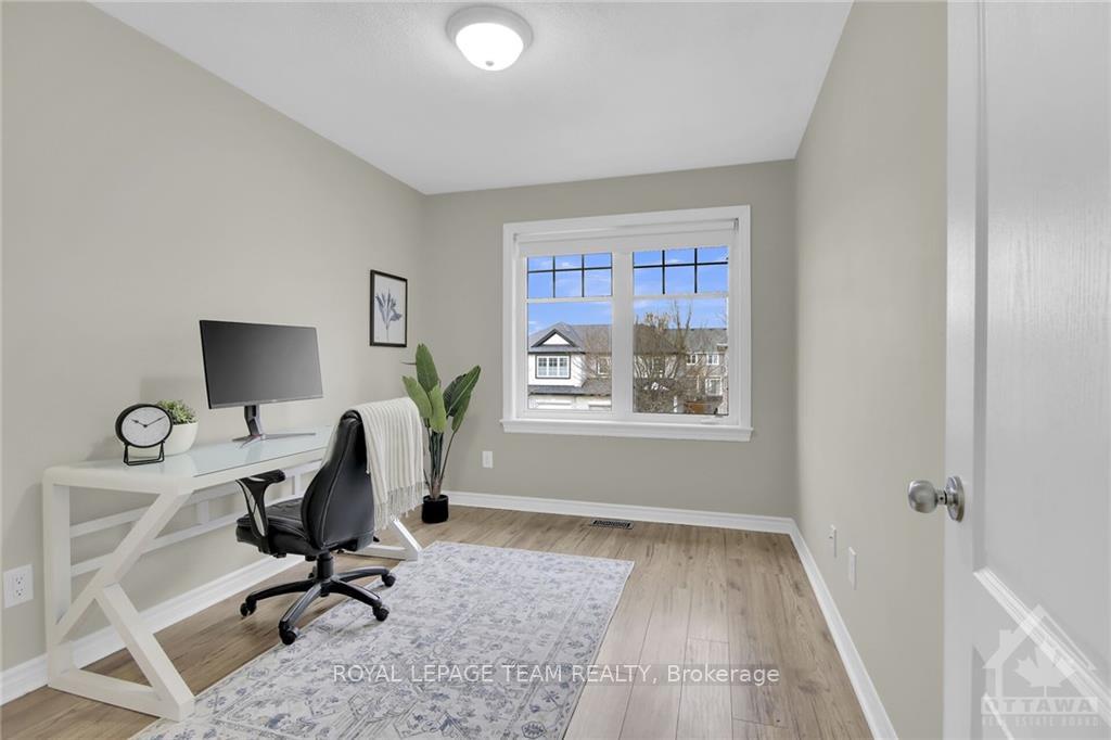 Photo 20 of 368 Horseshoe Crescent, Ottawa, Stittsville (North) — HOMEH