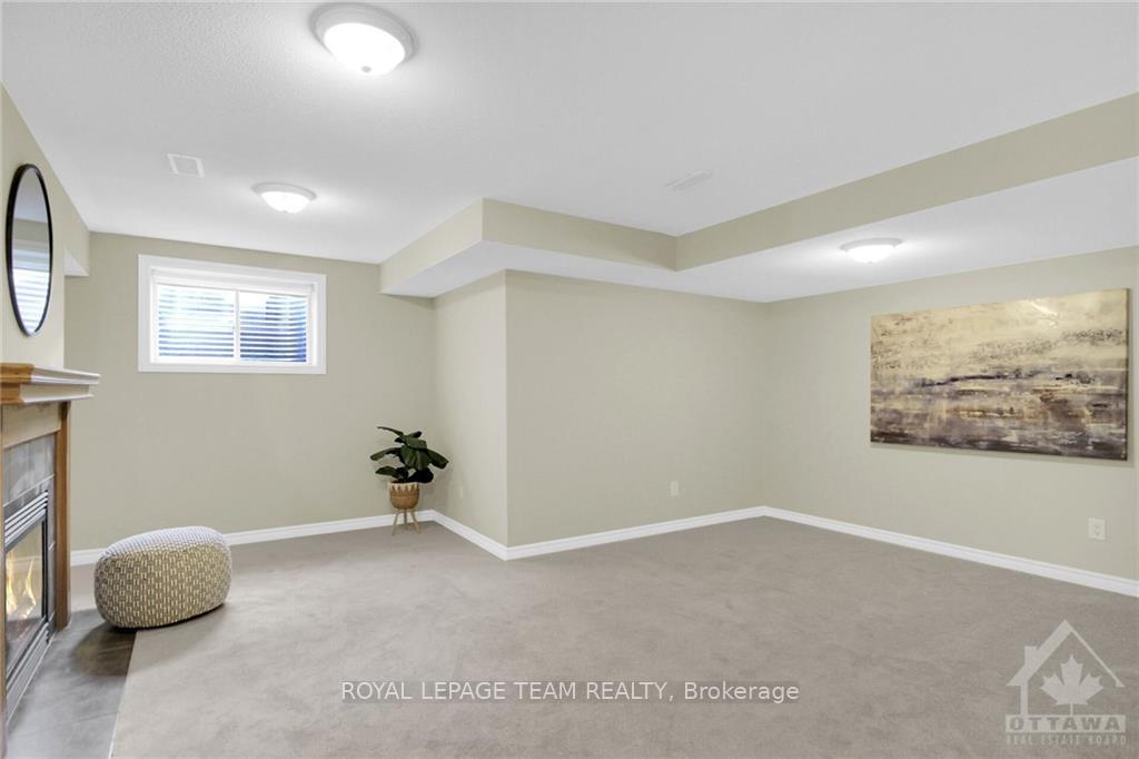 Photo 24 of 368 Horseshoe Crescent, Ottawa, Stittsville (North) — HOMEH