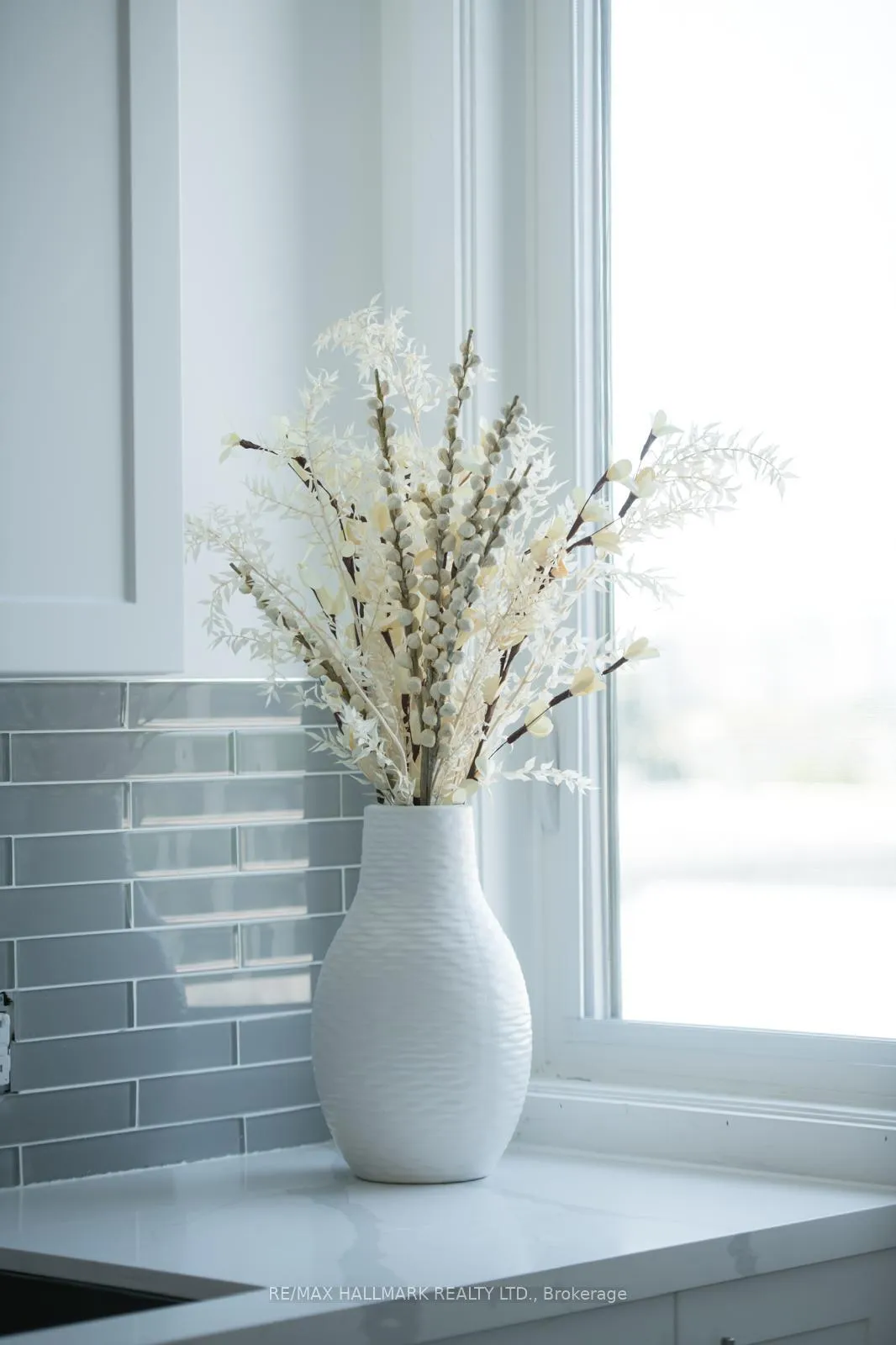 Photo 5 of Unit 6, 1455 O'Connor Drive, Toronto, O'Connor-Parkview — HOMEH