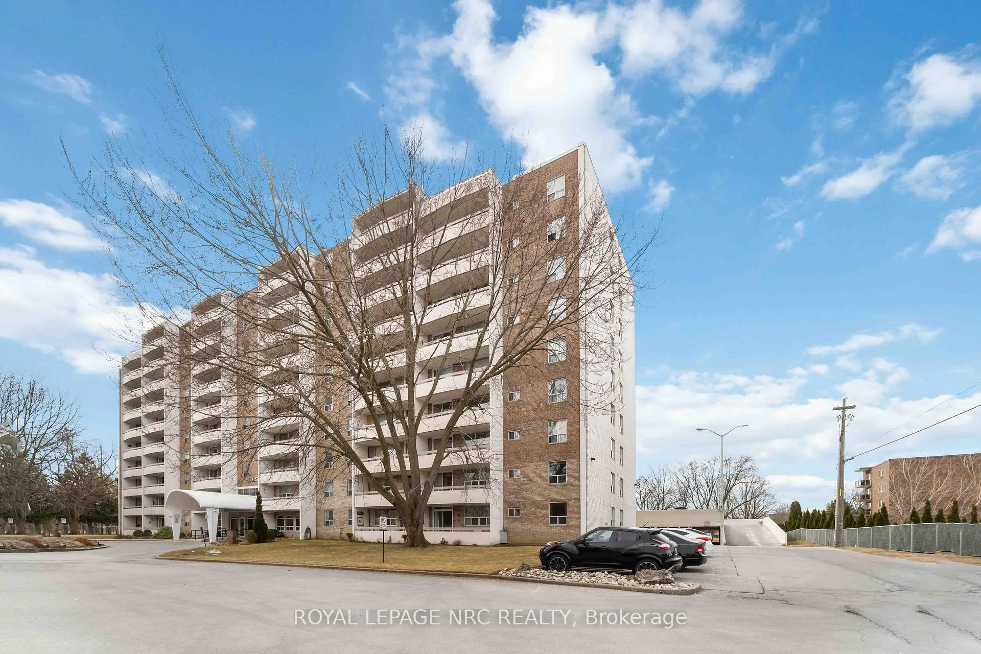 Photo 2 of Unit 805, 365 Geneva Street, St. Catharines, Fairview — HOMEH