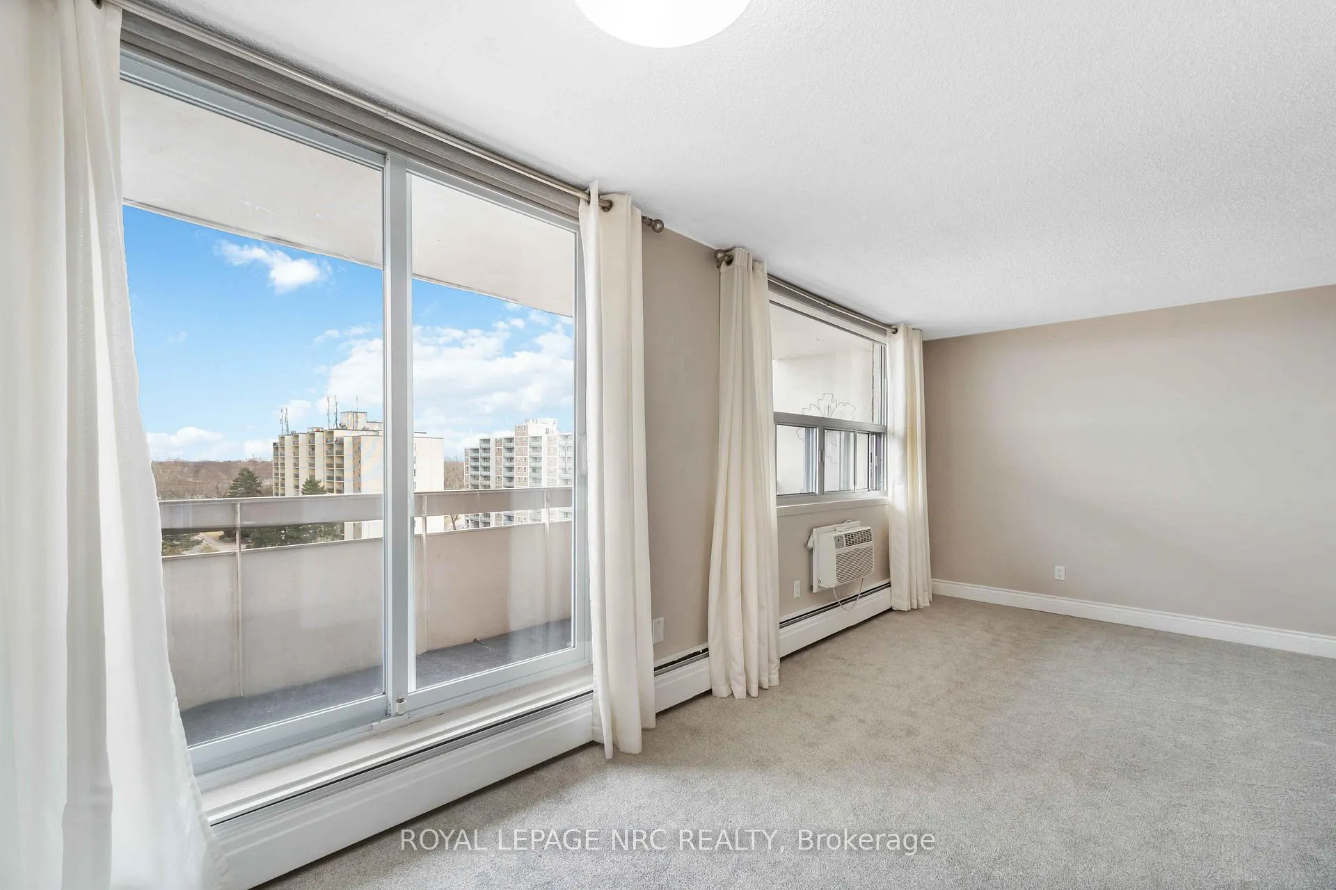 Photo 12 of Unit 805, 365 Geneva Street, St. Catharines, Fairview — HOMEH
