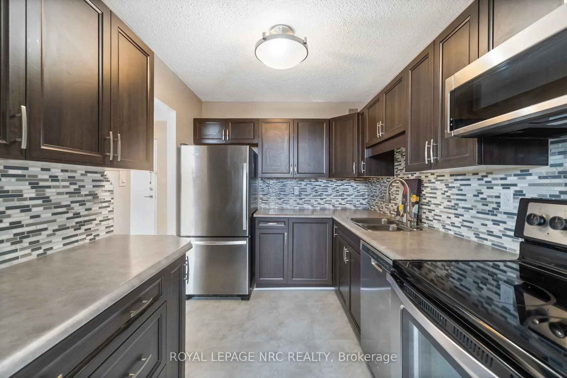 Photo 13 of Unit 805, 365 Geneva Street, St. Catharines, Fairview — HOMEH