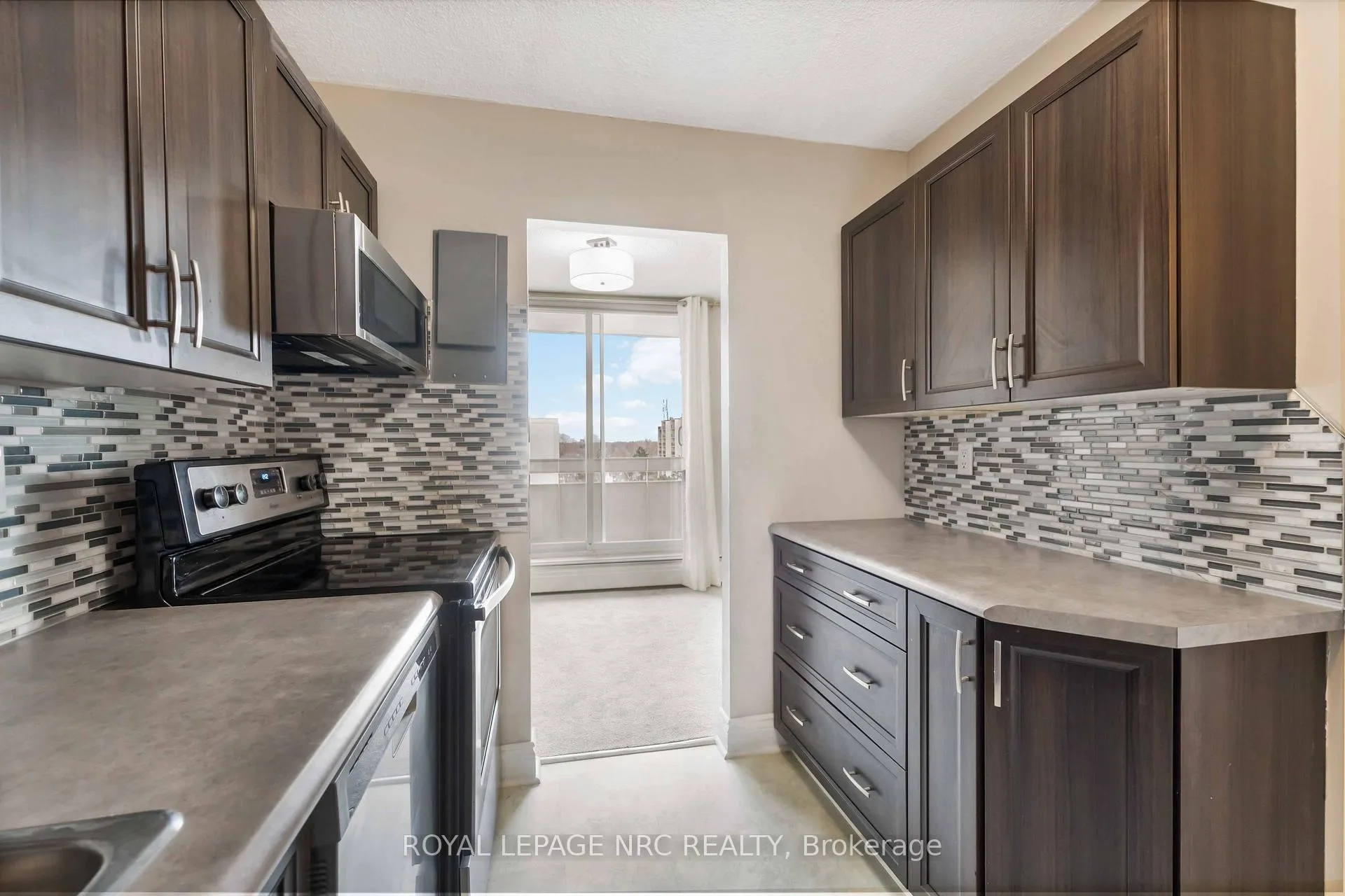 Photo 14 of Unit 805, 365 Geneva Street, St. Catharines, Fairview — HOMEH