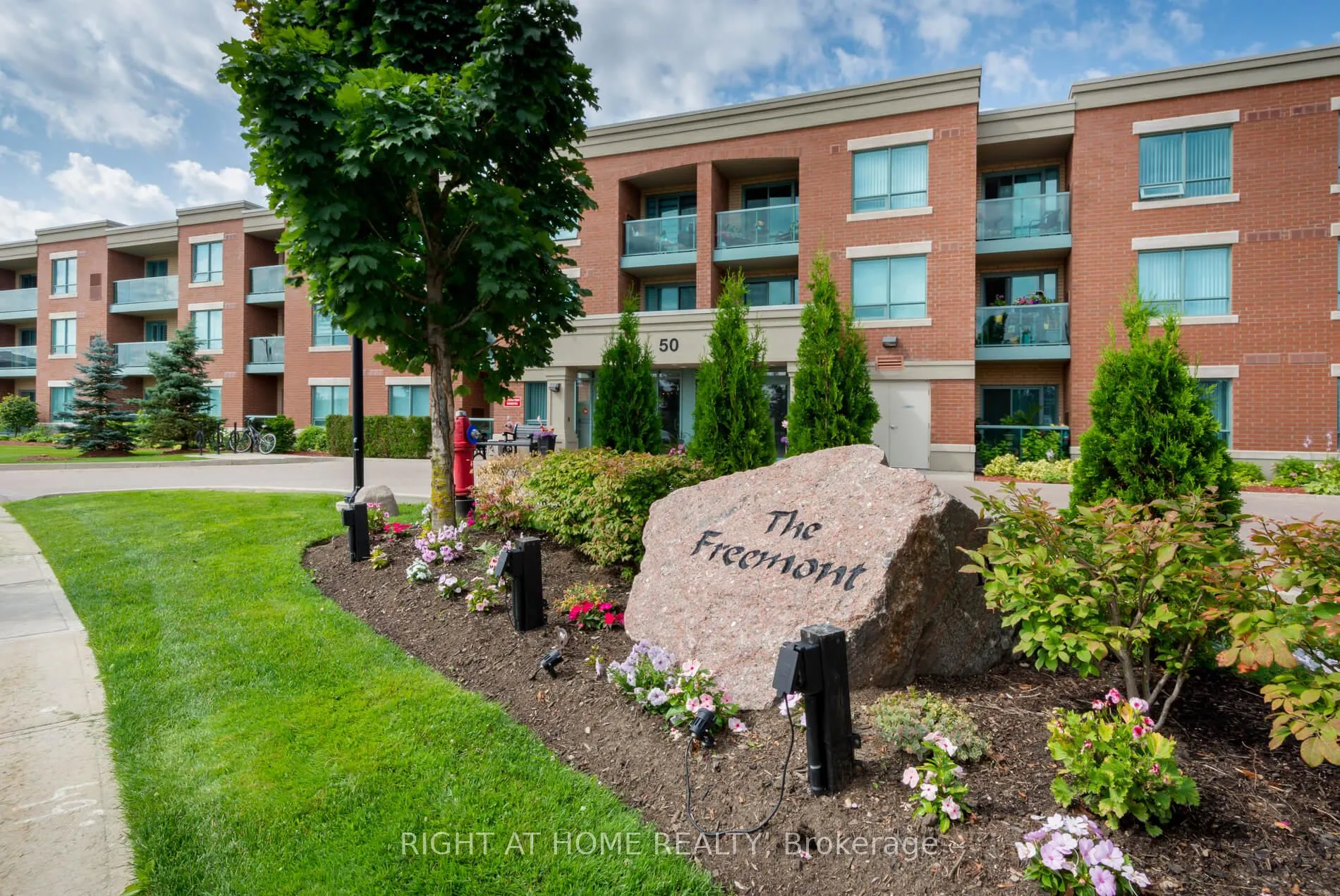 Photo 2 of Unit 317, 50 Via Rosedale, Brampton, Sandringham-Wellington — HOMEH