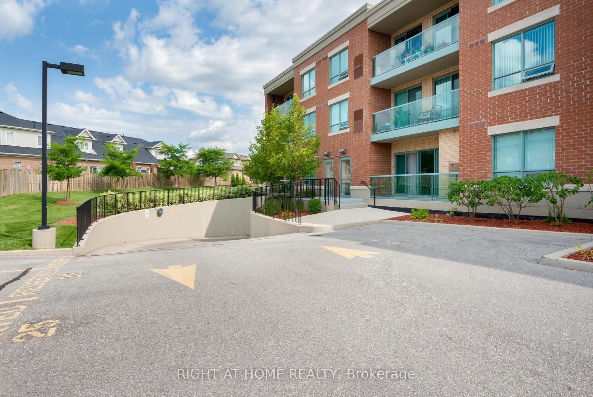Photo 17 of Unit 317, 50 Via Rosedale, Brampton, Sandringham-Wellington — HOMEH