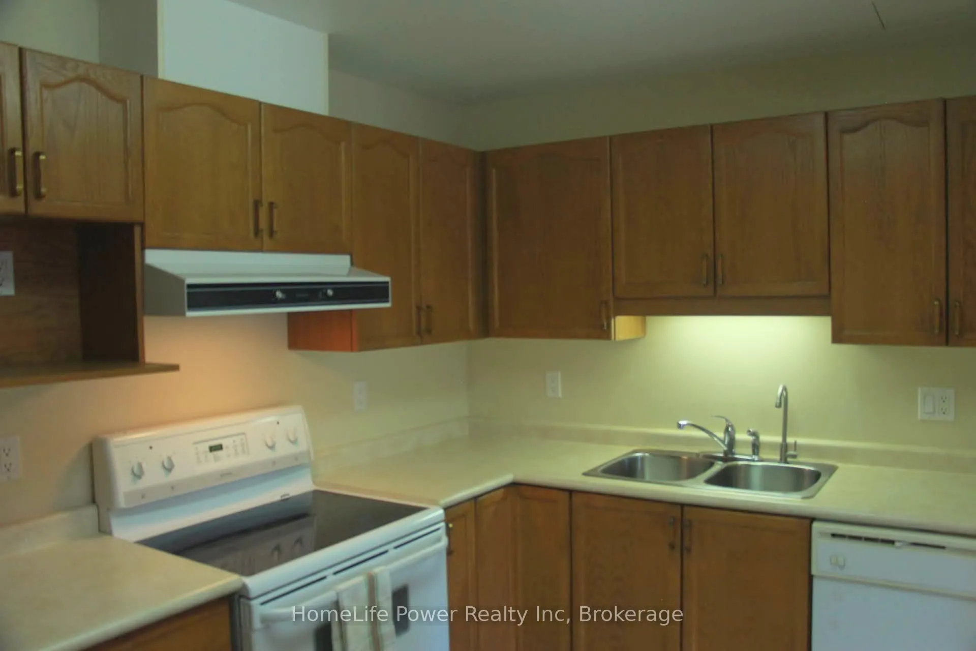 Photo 11 of Unit 208, 20 St George Street, Kitchener, Cedar Hill — HOMEH