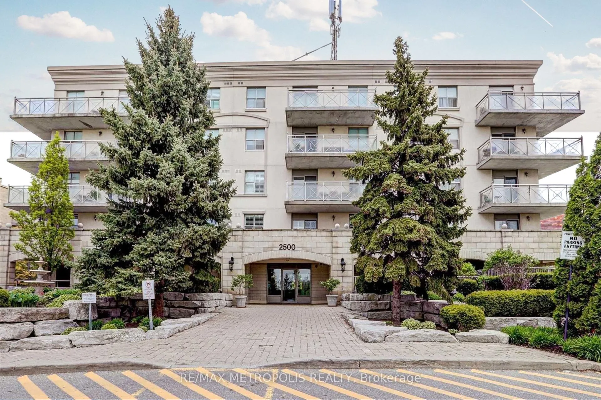 Front of Unit 216, 2500 Rutherford Road