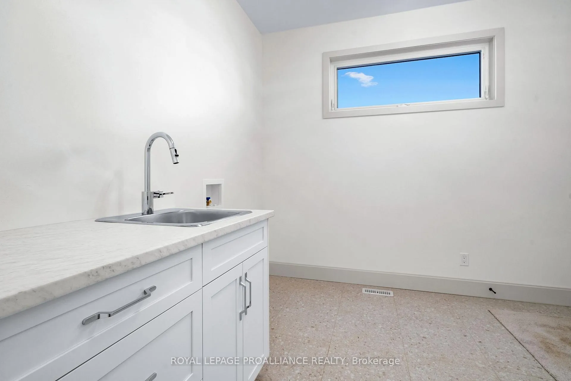 Photo 23 of 152 Sienna Avenue, Belleville, Belleville Ward — HOMEH