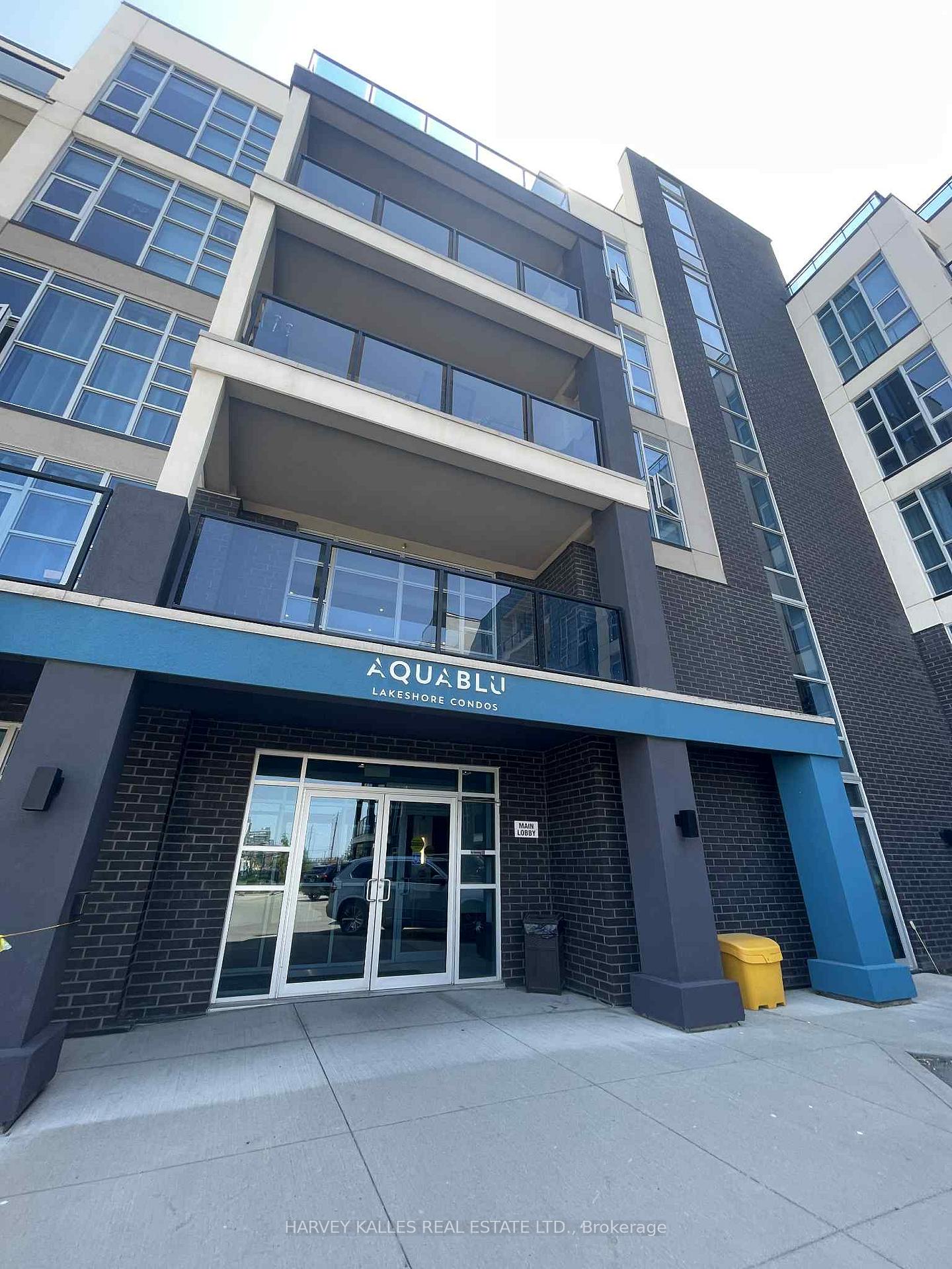 Front of Unit 109, 10 Concord Place