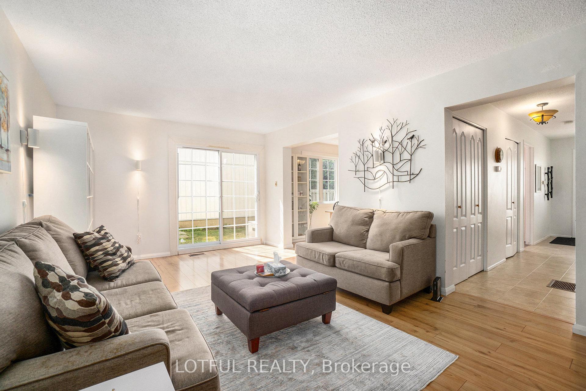 Photo 5 of 427 Kintyre Private, Ottawa, Carleton Square — HOMEH