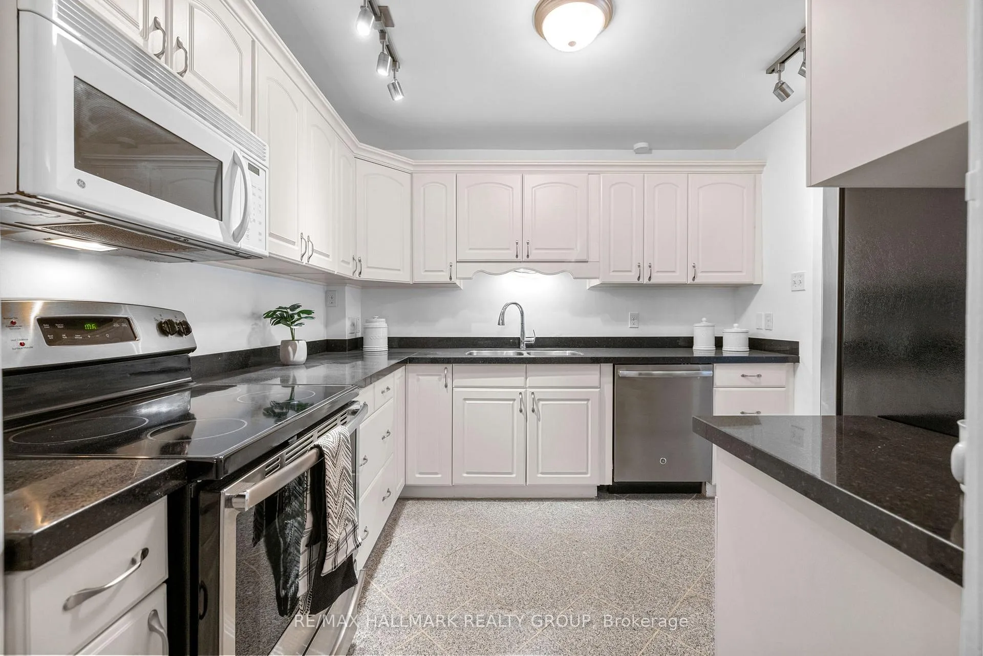 Photo 9 of Unit 105, 960 Teron Road, Ottawa, Kanata - Beaverbrook — HOMEH