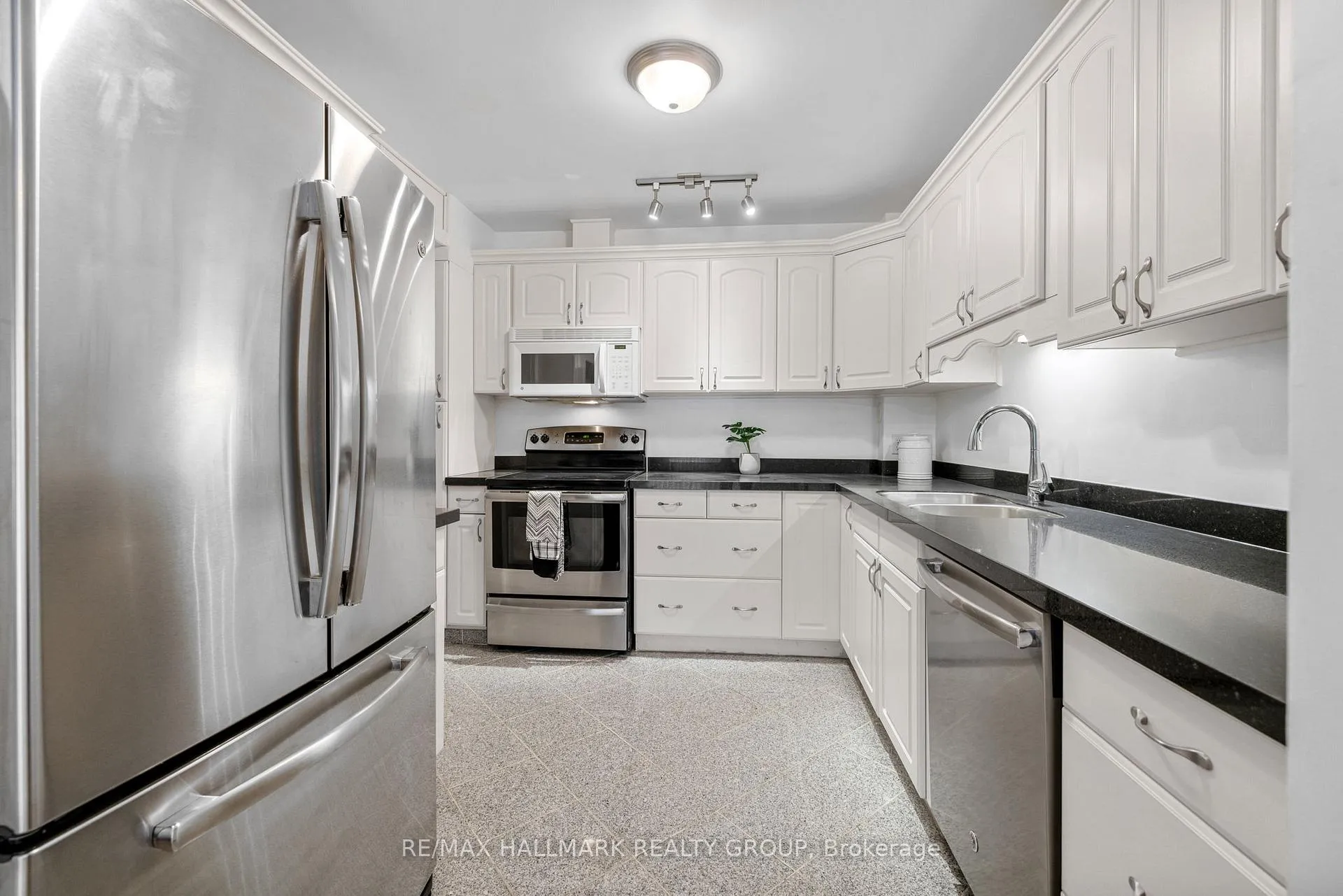 Photo 11 of Unit 105, 960 Teron Road, Ottawa, Kanata - Beaverbrook — HOMEH