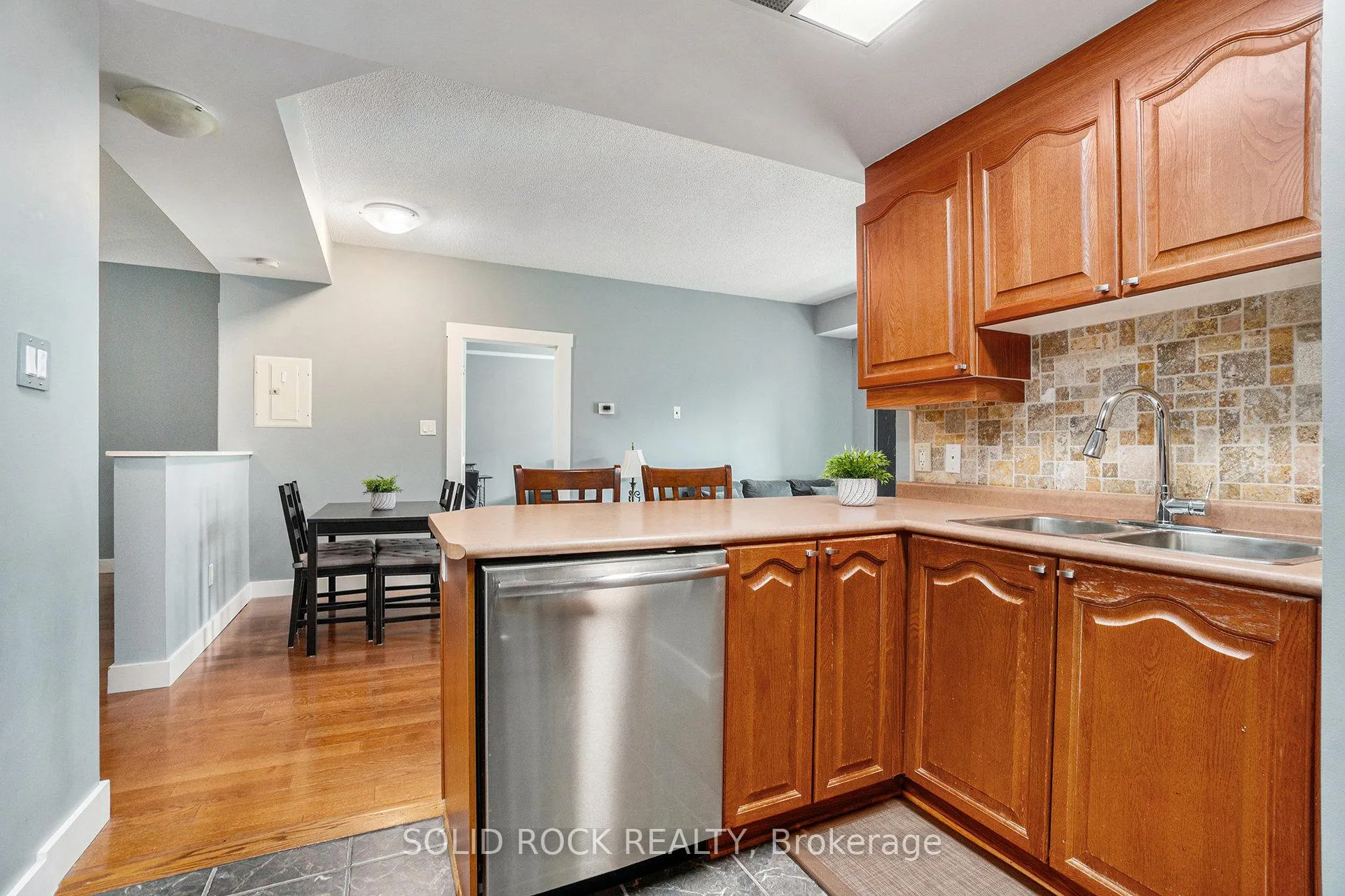 Photo 10 of Unit 202, 134 York Street, Ottawa, Lower Town/Byward Market — HOMEH