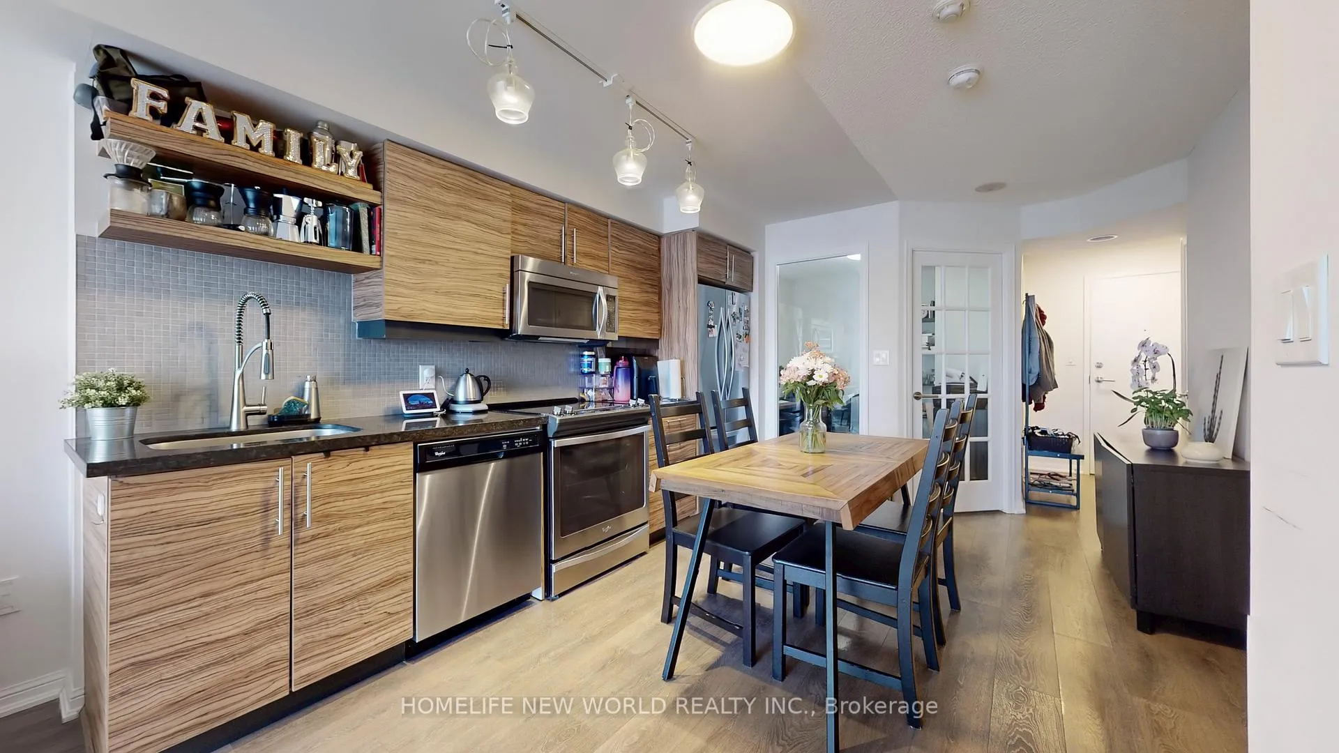 Photo 5 of Unit 717, 400 Adelaide Street E, Toronto, Moss Park — HOMEH