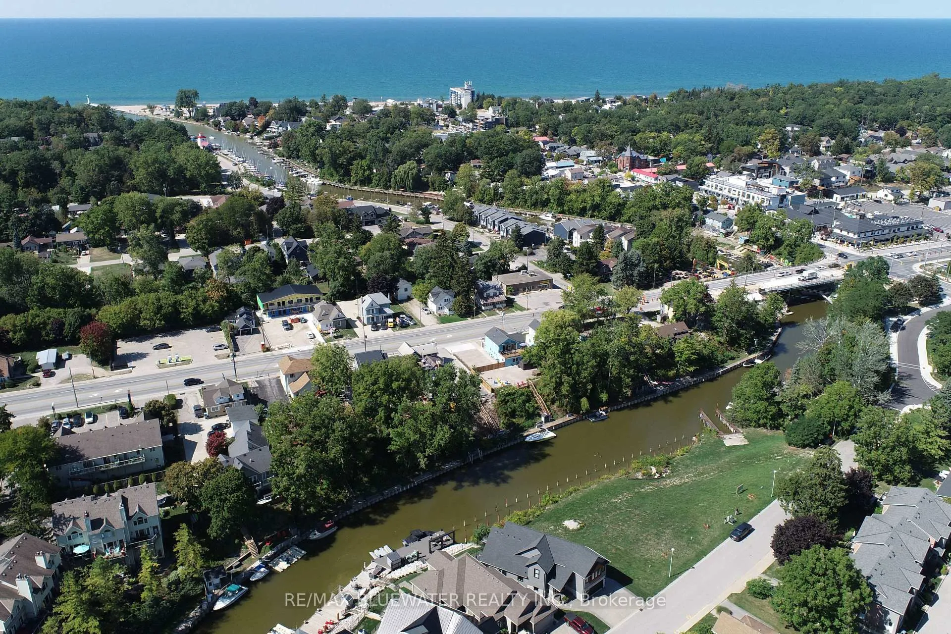 Photo 4 of 23 Sauble River Road, Lambton Shores, Grand Bend — HOMEH