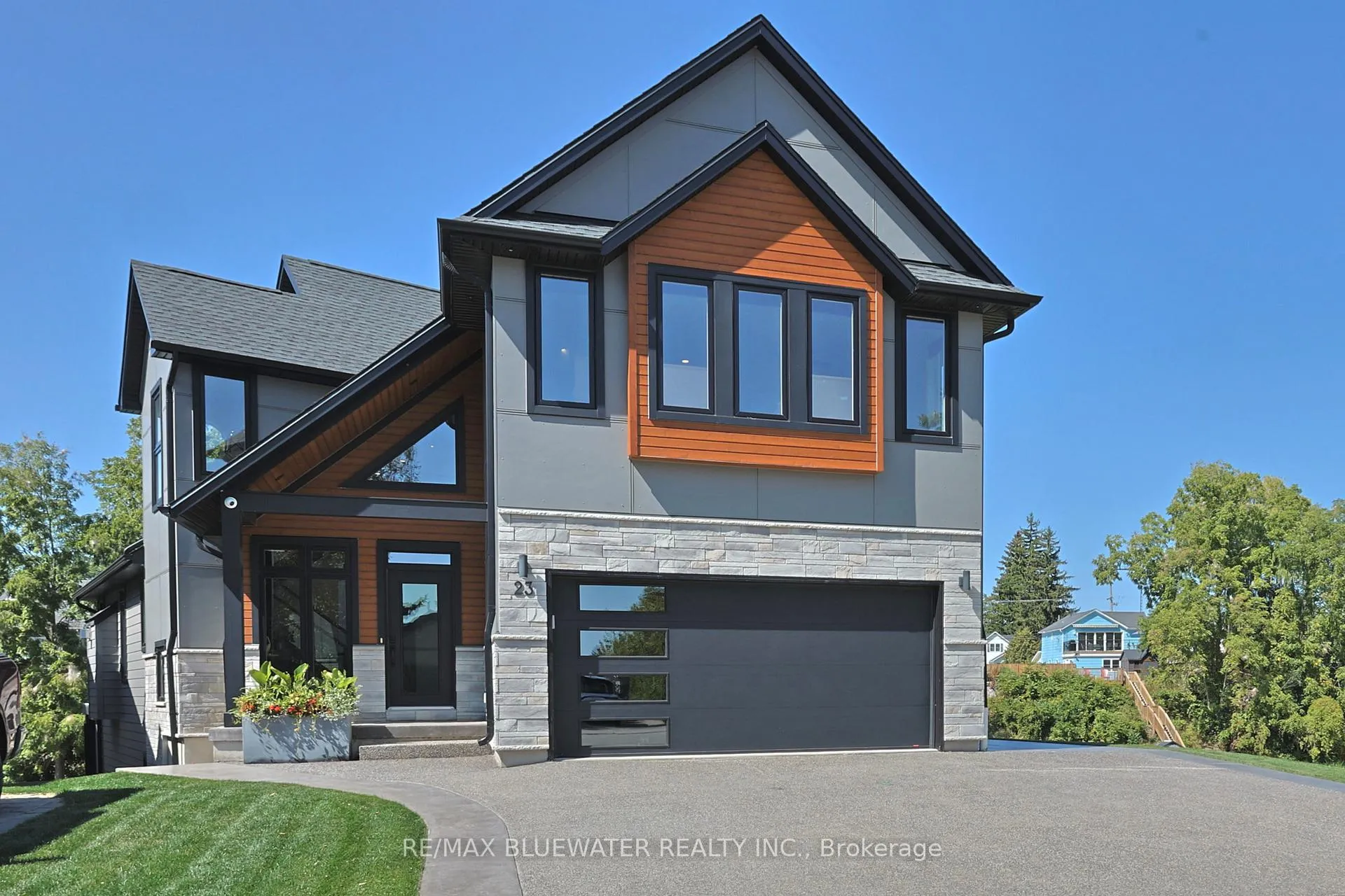 Photo 6 of 23 Sauble River Road, Lambton Shores, Grand Bend — HOMEH