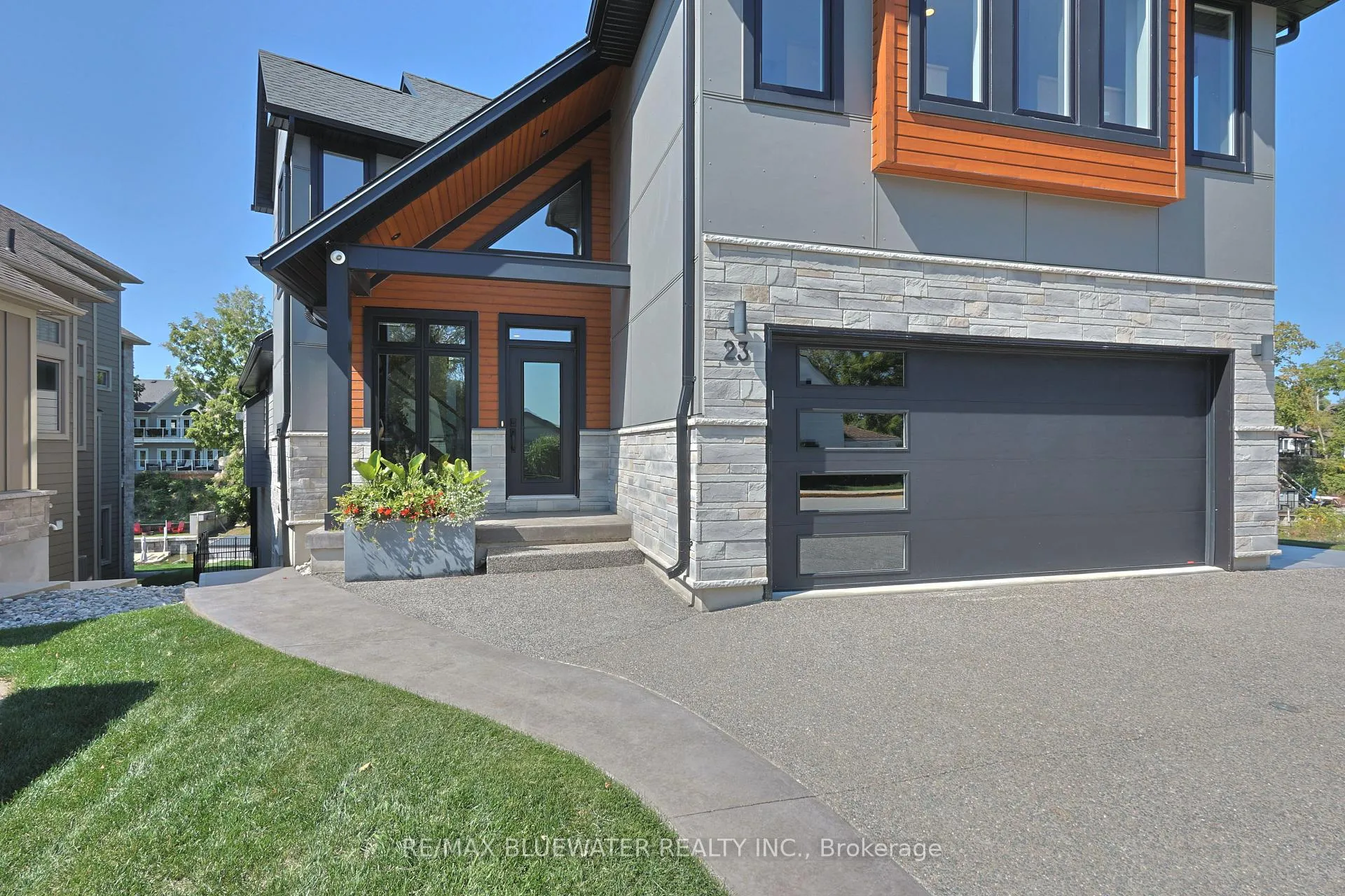 Photo 7 of 23 Sauble River Road, Lambton Shores, Grand Bend — HOMEH