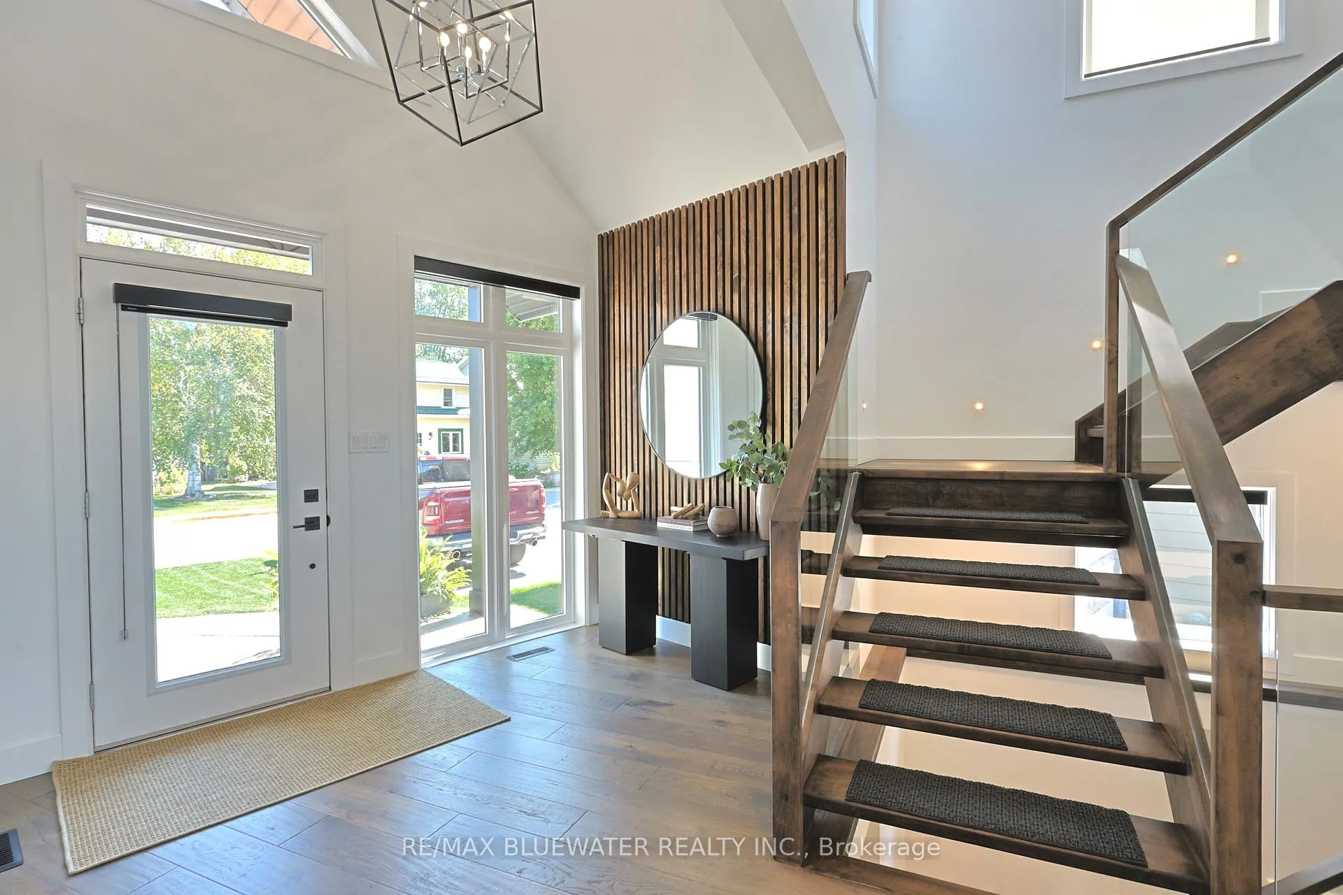 Photo 9 of 23 Sauble River Road, Lambton Shores, Grand Bend — HOMEH