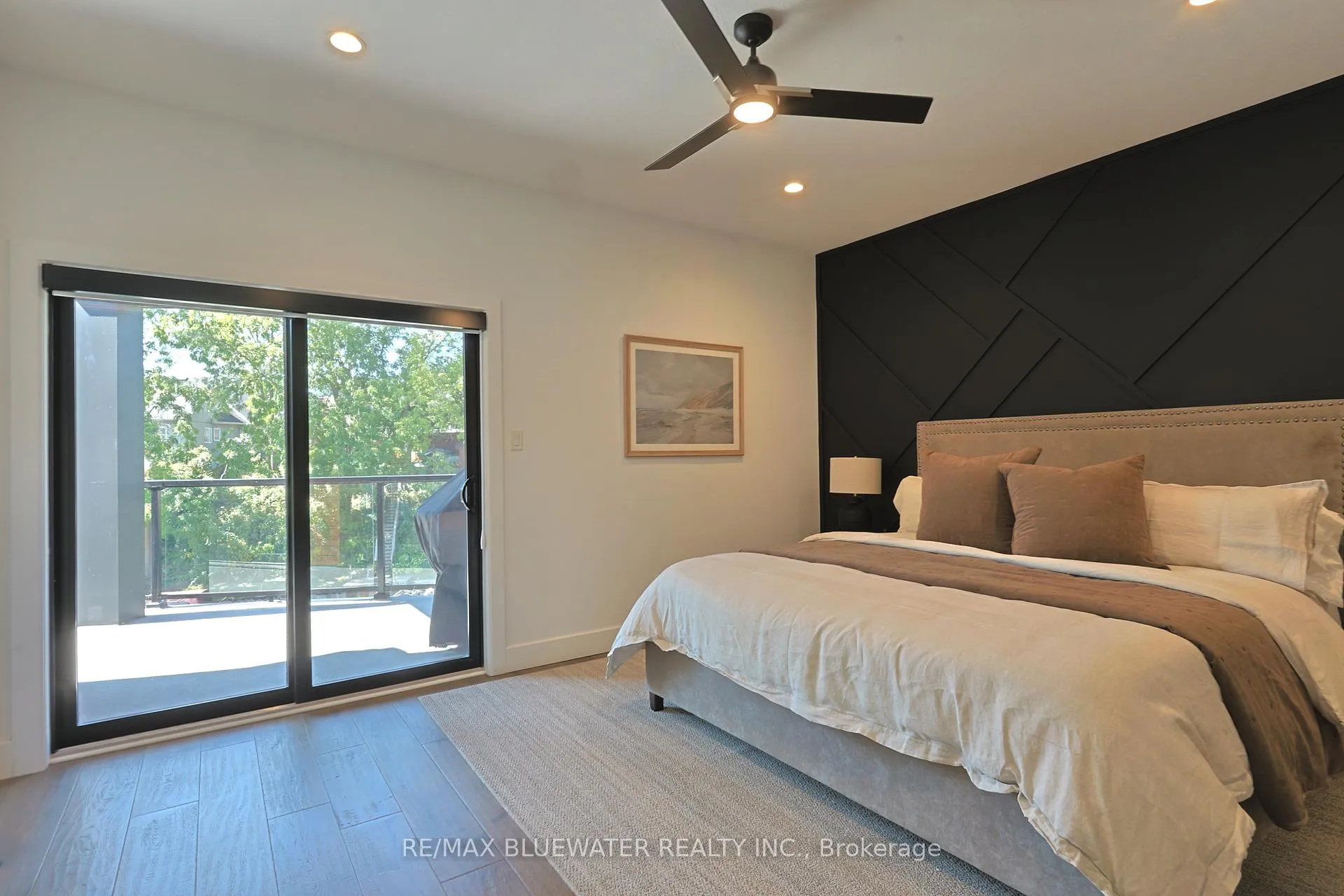Photo 21 of 23 Sauble River Road, Lambton Shores, Grand Bend — HOMEH
