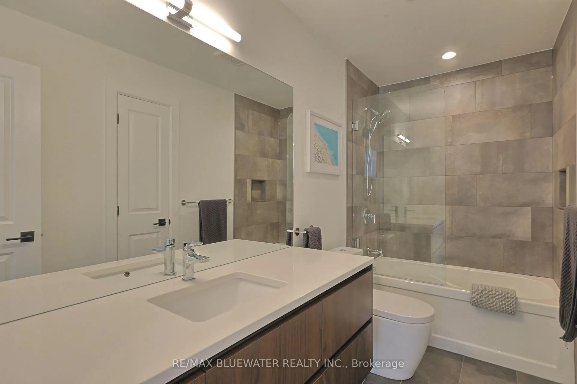 Photo 29 of 23 Sauble River Road, Lambton Shores, Grand Bend — HOMEH