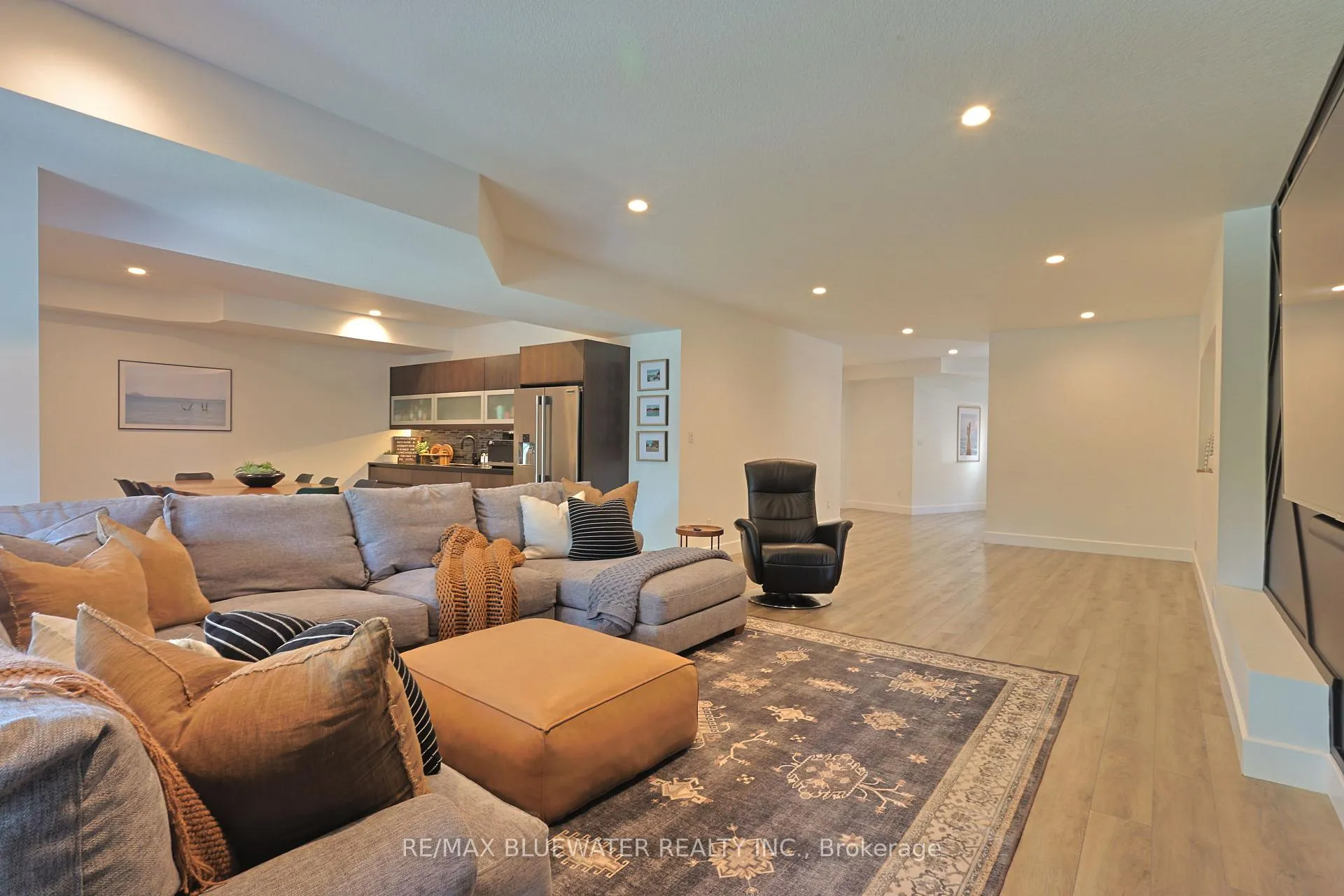 Photo 35 of 23 Sauble River Road, Lambton Shores, Grand Bend — HOMEH