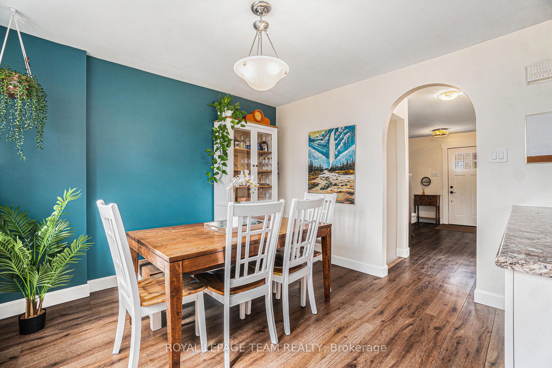 Photo 8 of 1352 Maxime Street, Ottawa, Pineview — HOMEH