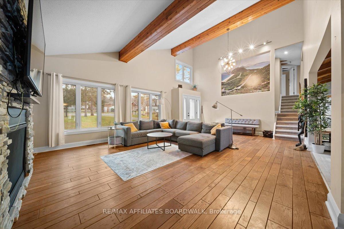 Photo 5 of 2894 Barlow Crescent, Ottawa, Dunrobin Shores — HOMEH