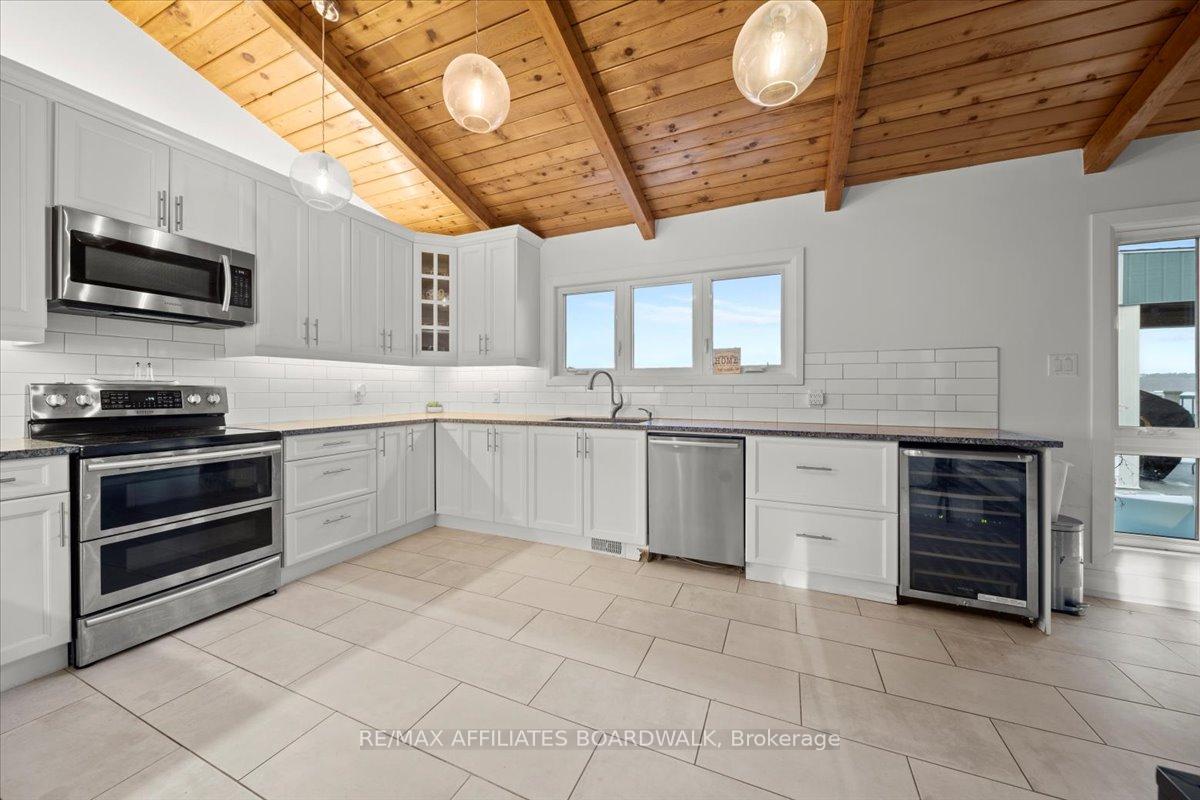 Photo 6 of 2894 Barlow Crescent, Ottawa, Dunrobin Shores — HOMEH