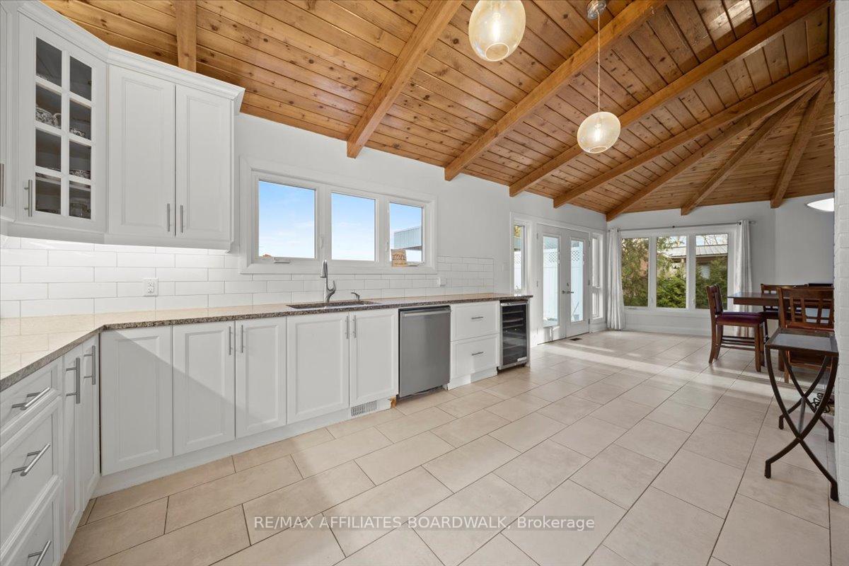Photo 8 of 2894 Barlow Crescent, Ottawa, Dunrobin Shores — HOMEH
