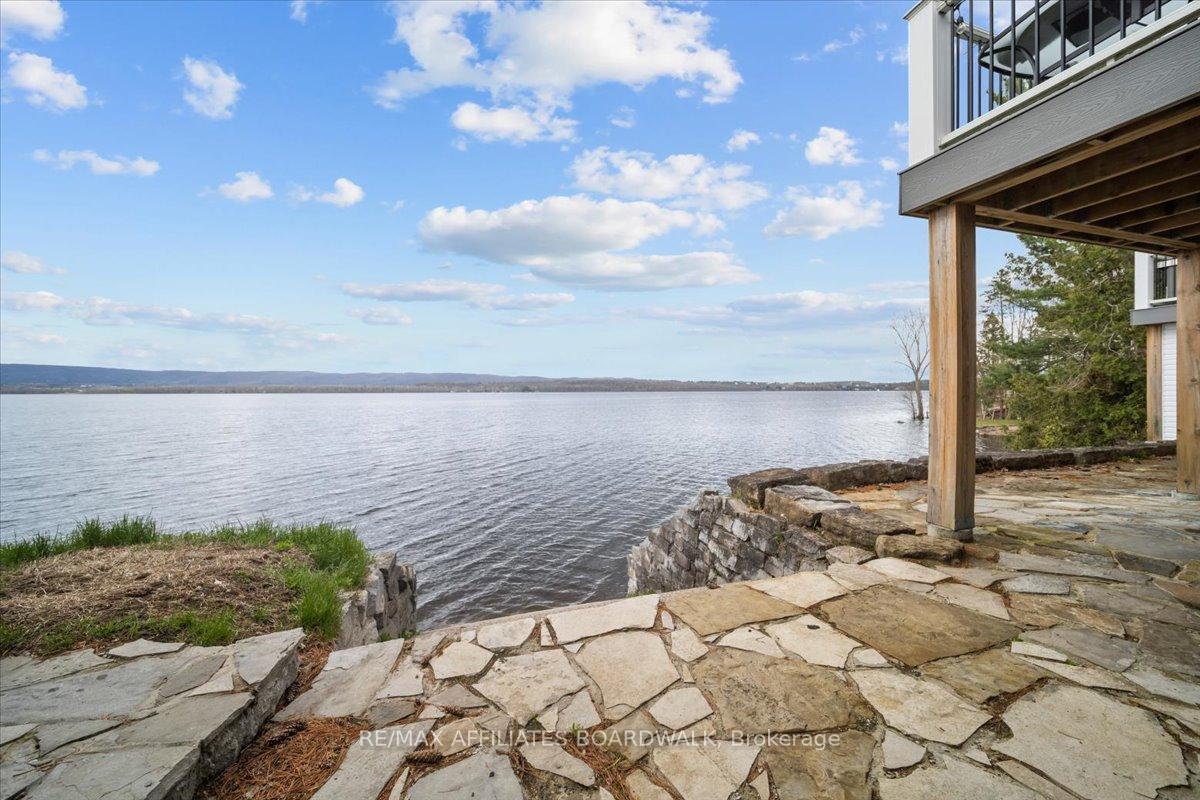 Photo 18 of 2894 Barlow Crescent, Ottawa, Dunrobin Shores — HOMEH
