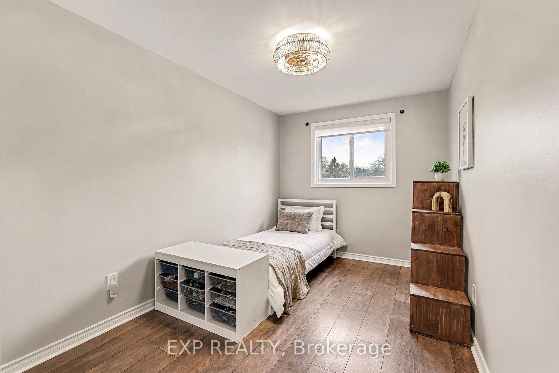 Photo 16 of 23 Mccurdy Drive, Ottawa, Kanata - Katimavik — HOMEH