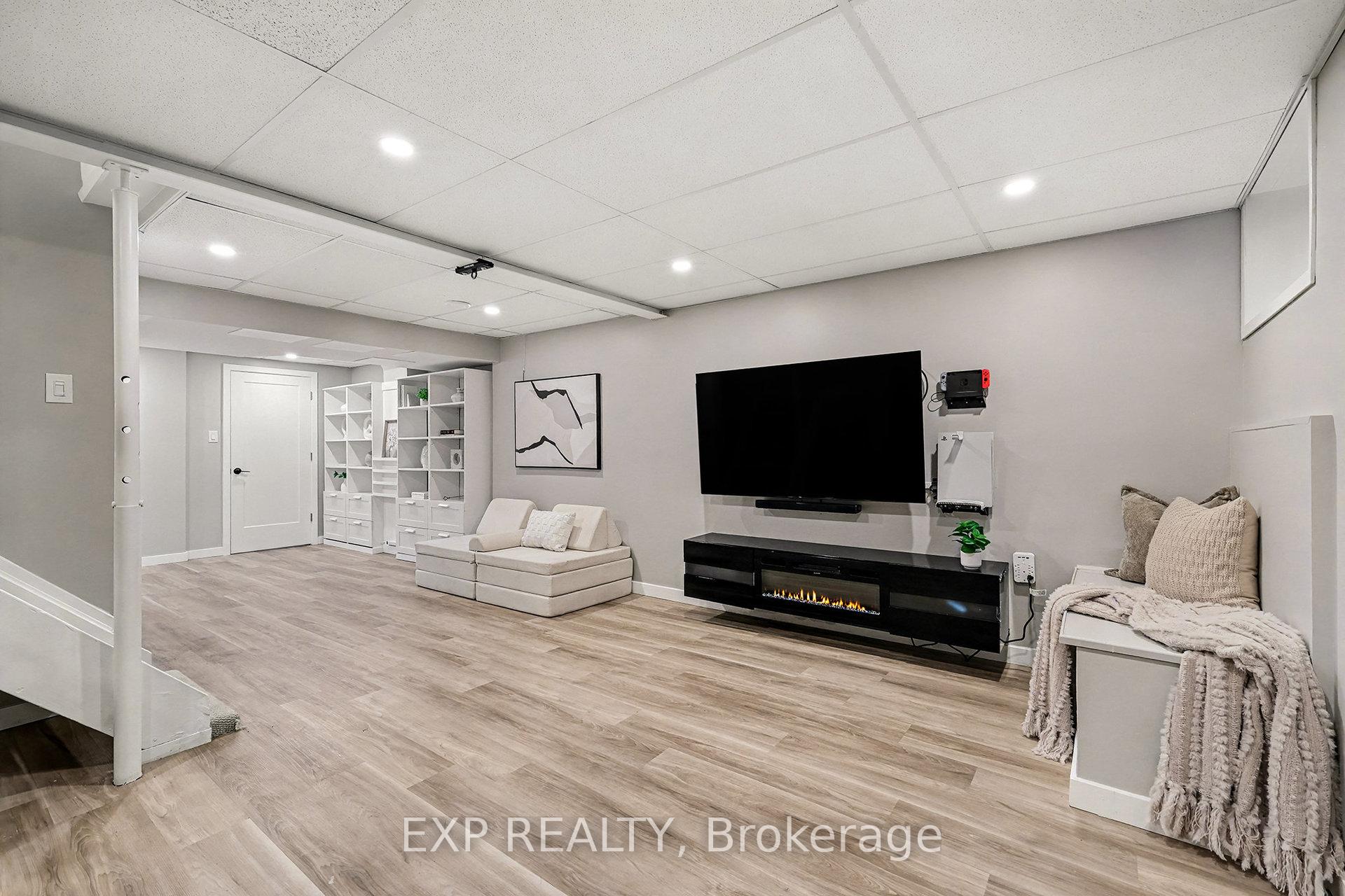 Photo 18 of 23 Mccurdy Drive, Ottawa, Kanata - Katimavik — HOMEH