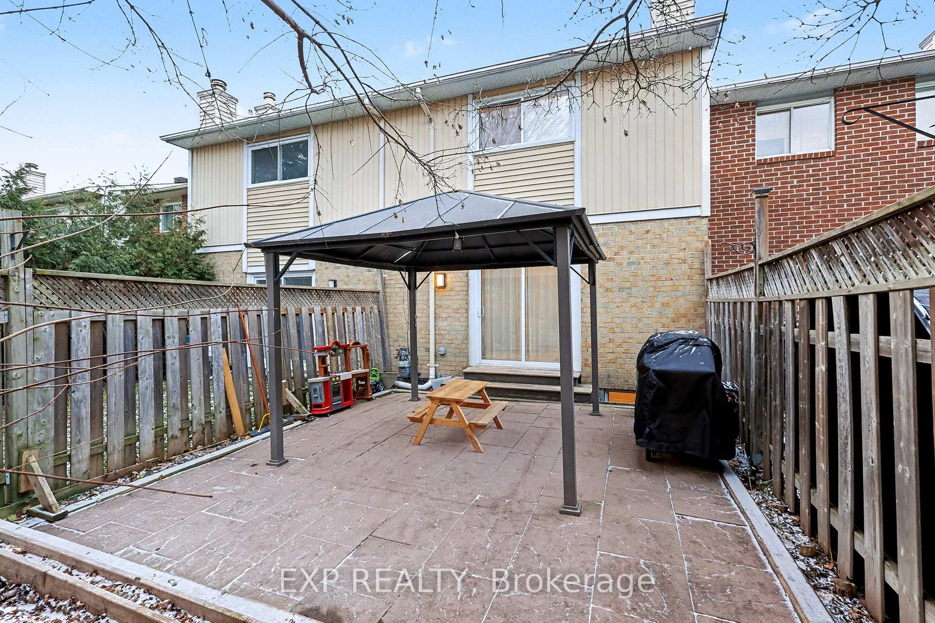 Photo 19 of 23 Mccurdy Drive, Ottawa, Kanata - Katimavik — HOMEH