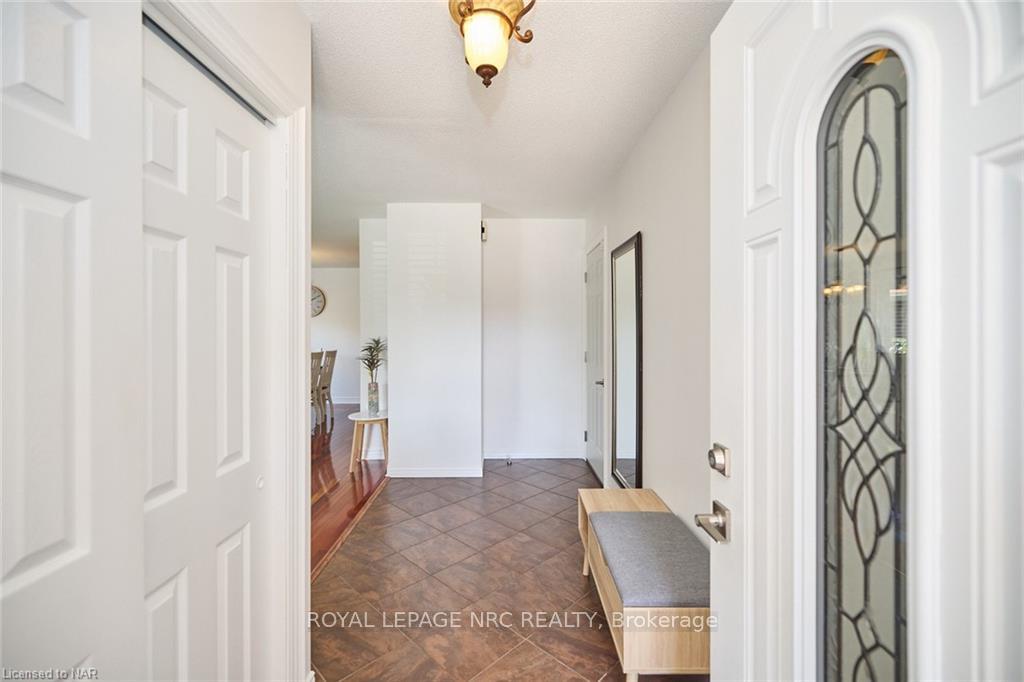 Photo 11 of 23 Andrea Drive, St. Catharines, Rykert/Vansickle — HOMEH