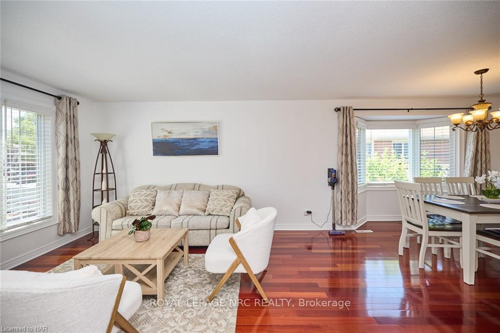 Photo 12 of 23 Andrea Drive, St. Catharines, Rykert/Vansickle — HOMEH