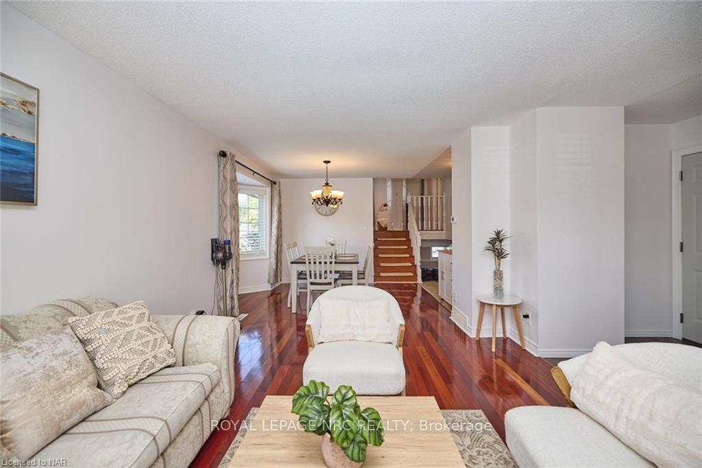 Photo 17 of 23 Andrea Drive, St. Catharines, Rykert/Vansickle — HOMEH