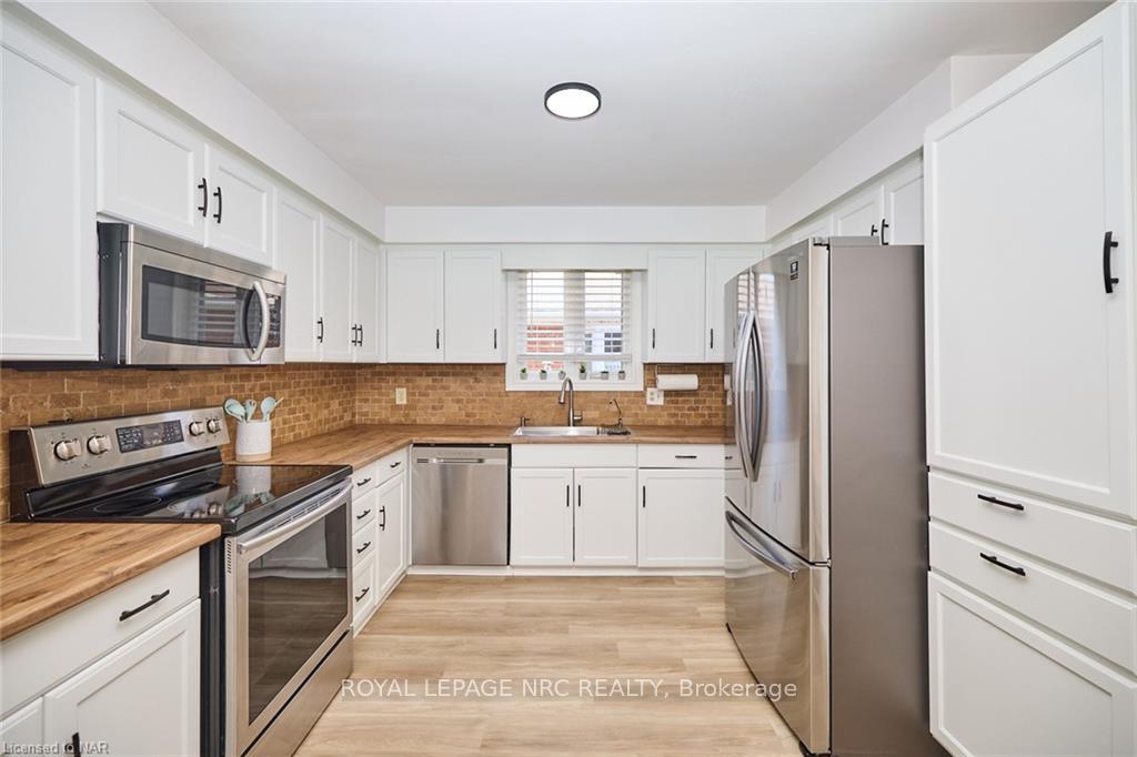 Photo 21 of 23 Andrea Drive, St. Catharines, Rykert/Vansickle — HOMEH