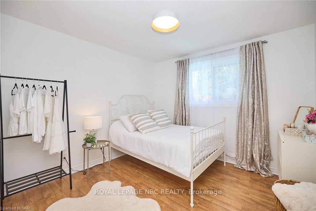 Photo 25 of 23 Andrea Drive, St. Catharines, Rykert/Vansickle — HOMEH