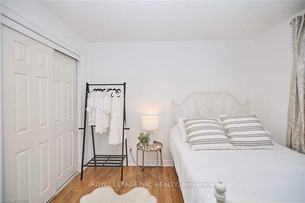 Photo 26 of 23 Andrea Drive, St. Catharines, Rykert/Vansickle — HOMEH