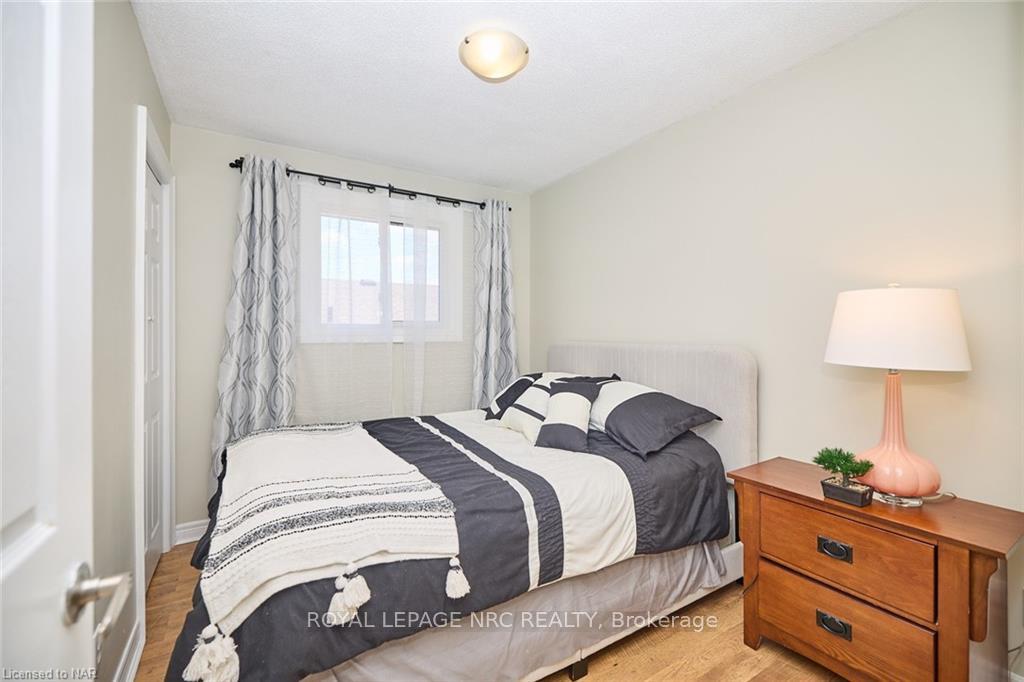 Photo 29 of 23 Andrea Drive, St. Catharines, Rykert/Vansickle — HOMEH
