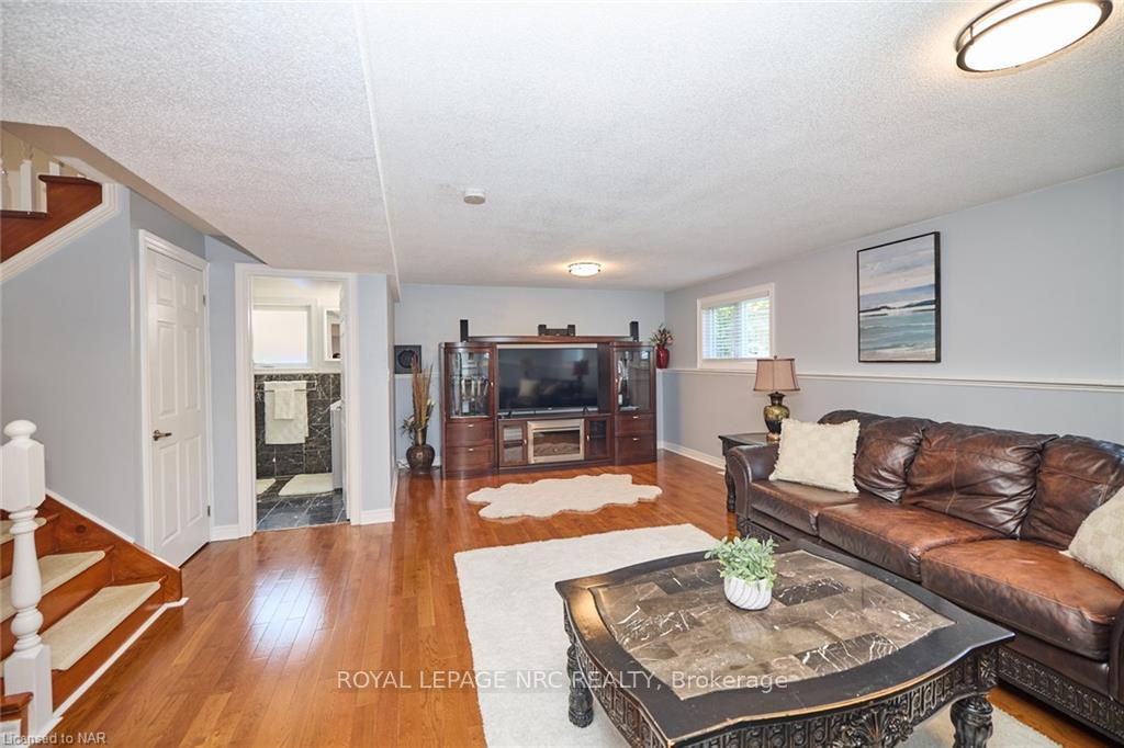 Photo 31 of 23 Andrea Drive, St. Catharines, Rykert/Vansickle — HOMEH