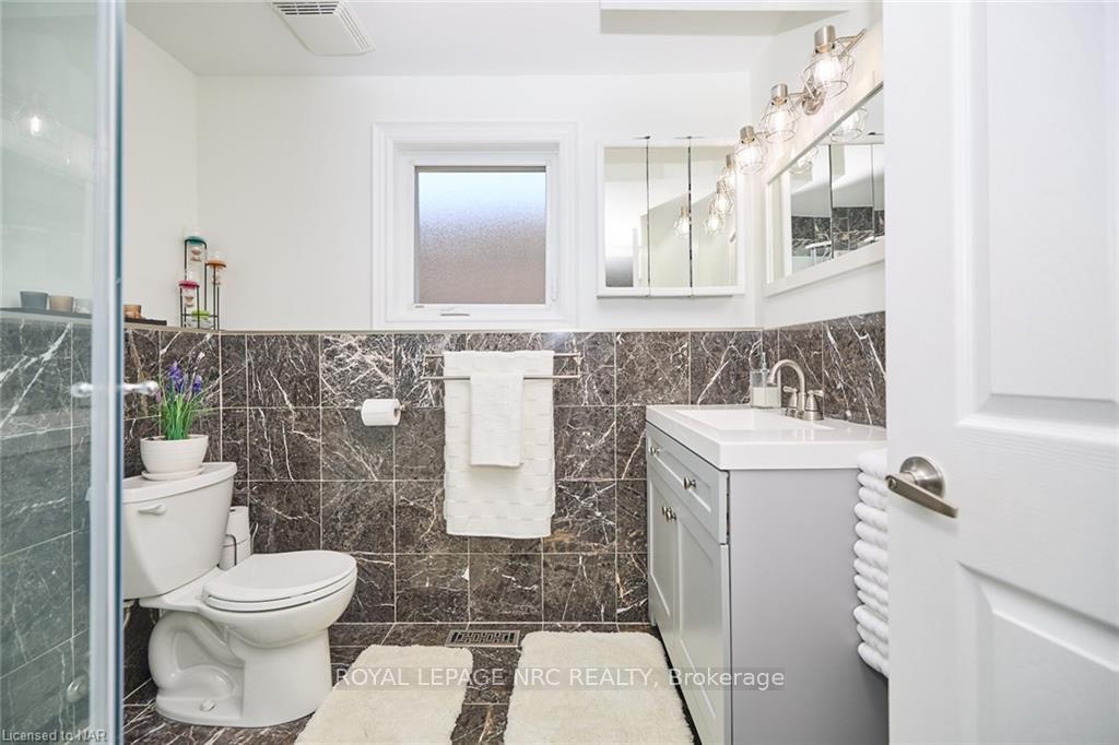 Photo 34 of 23 Andrea Drive, St. Catharines, Rykert/Vansickle — HOMEH