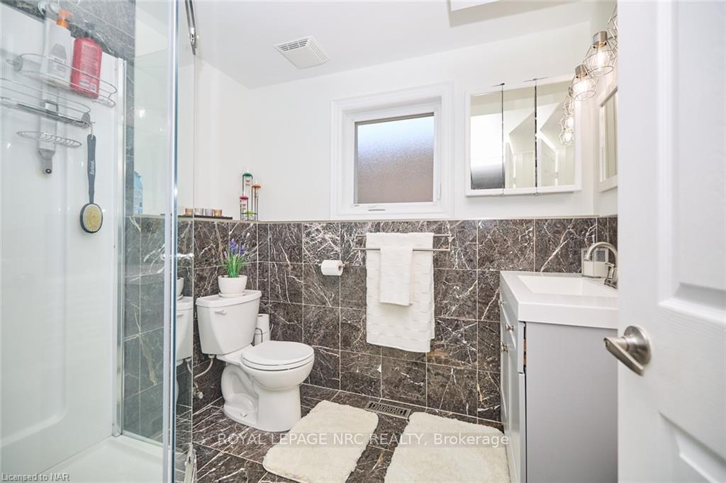Photo 35 of 23 Andrea Drive, St. Catharines, Rykert/Vansickle — HOMEH