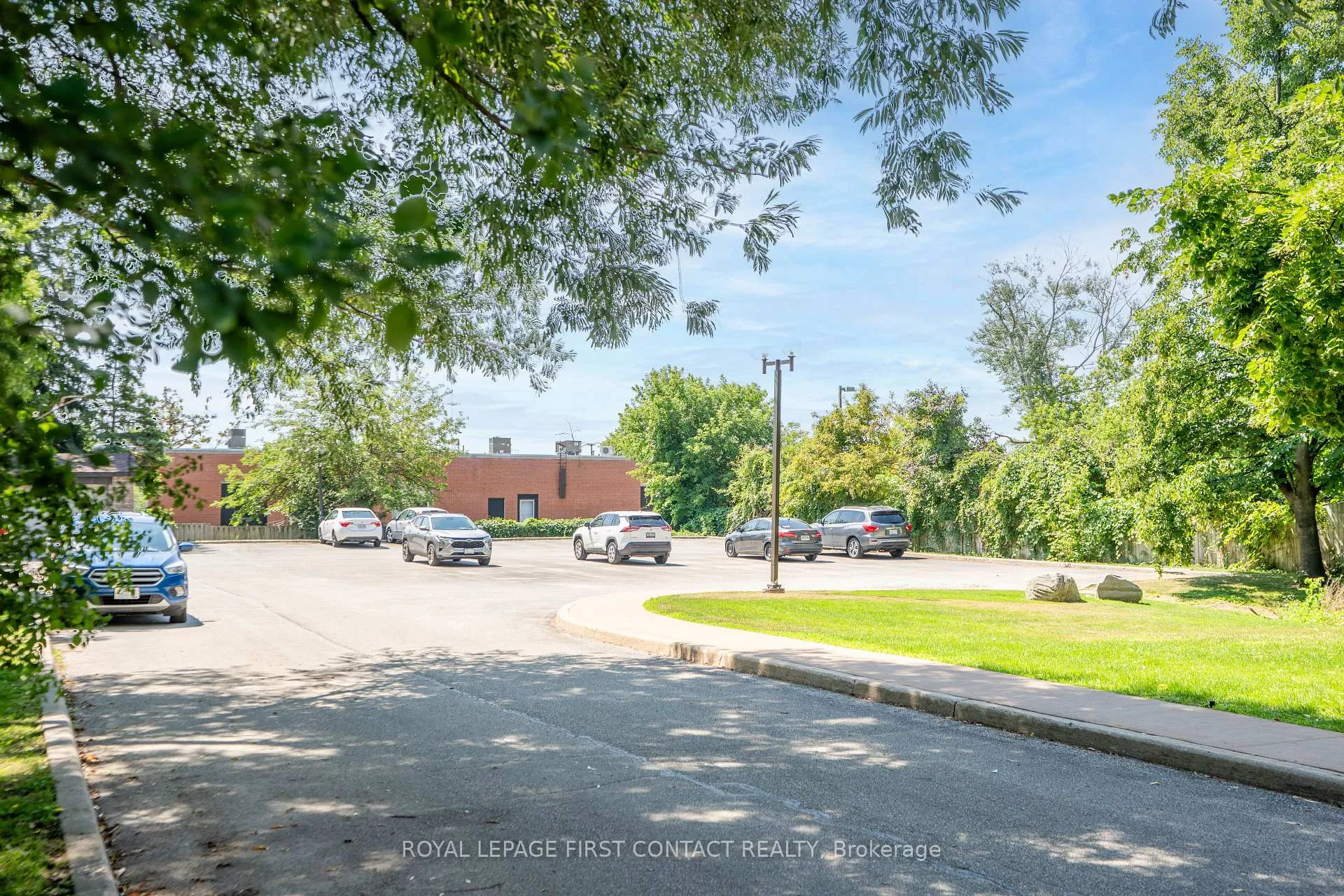 Photo 11 of Unit 104, 117 Edgehill Drive, Barrie, Edgehill Drive — HOMEH