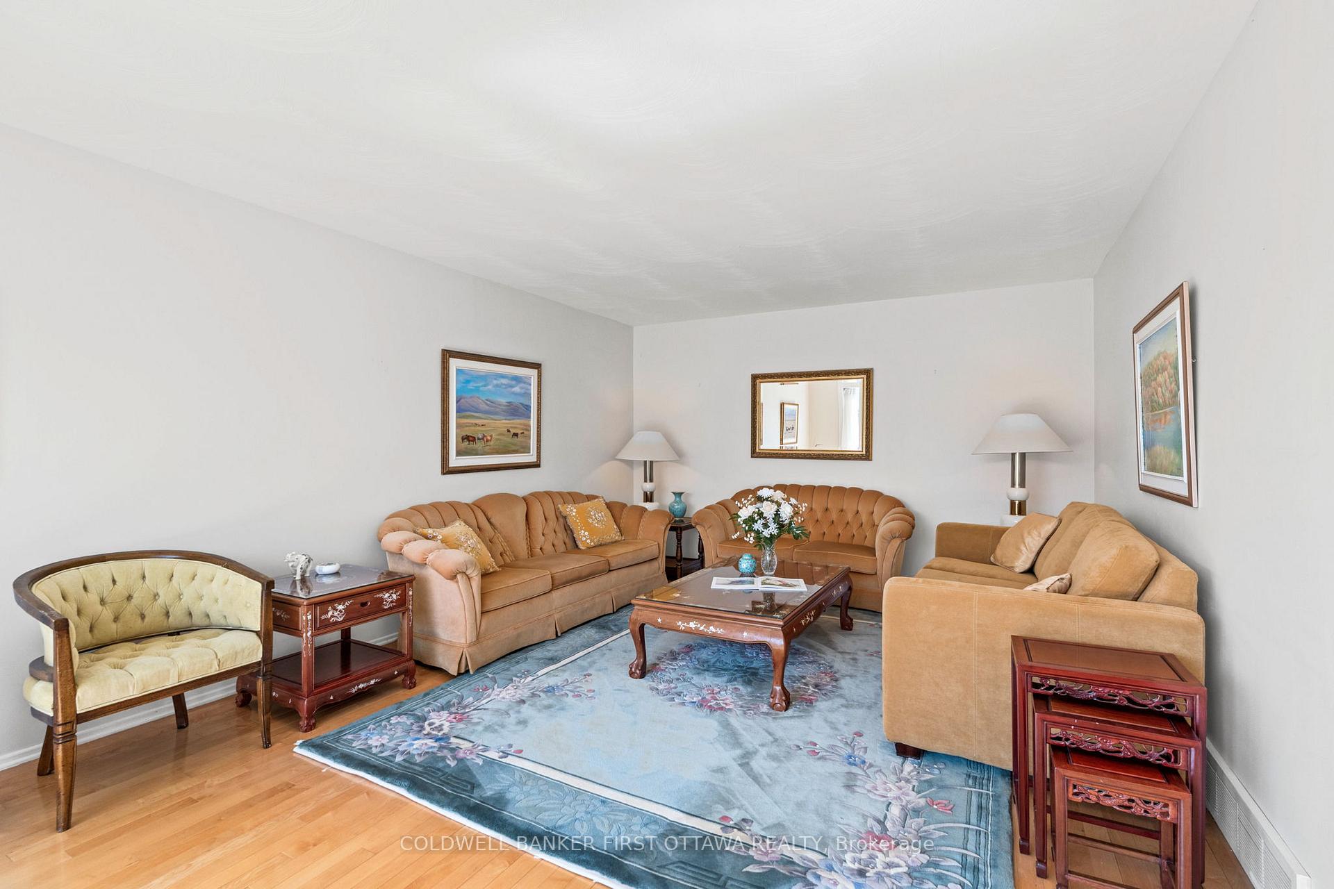Photo 5 of 16 Denewood Crescent, Ottawa, Pineglen/Country Place — HOMEH